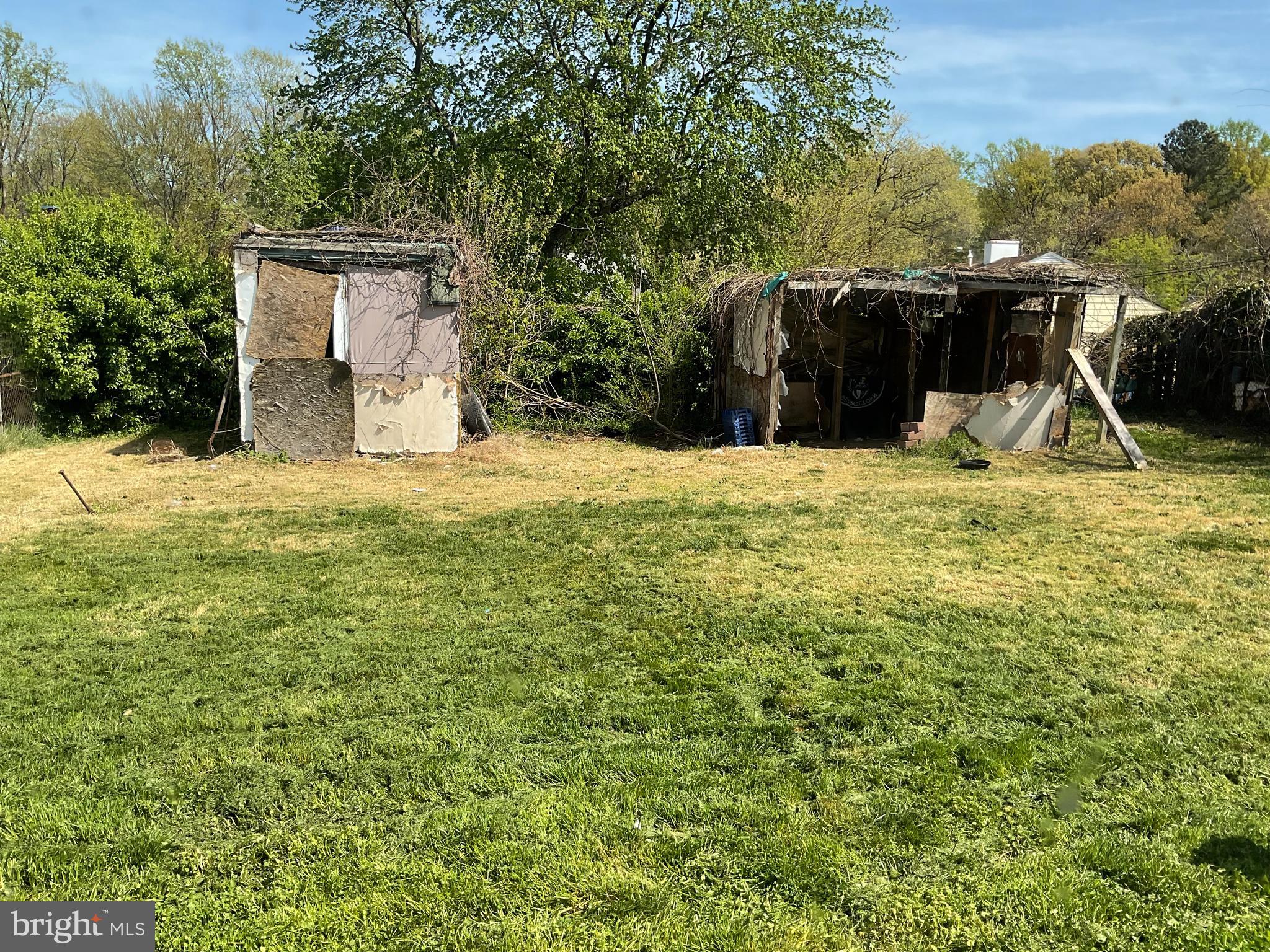 NORTH FORESTVILLE - Residential