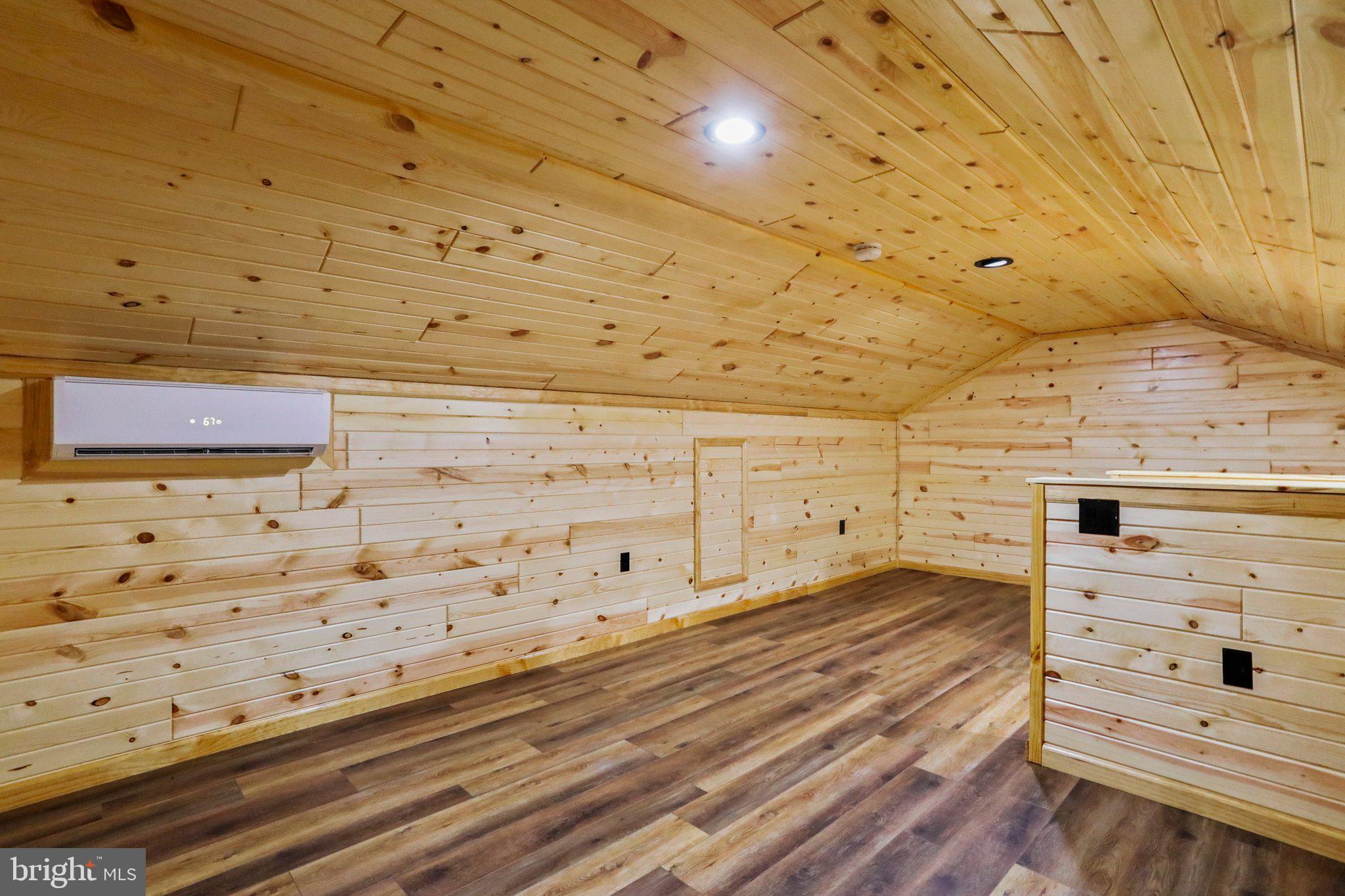 WALNUT RIDGE - Residential