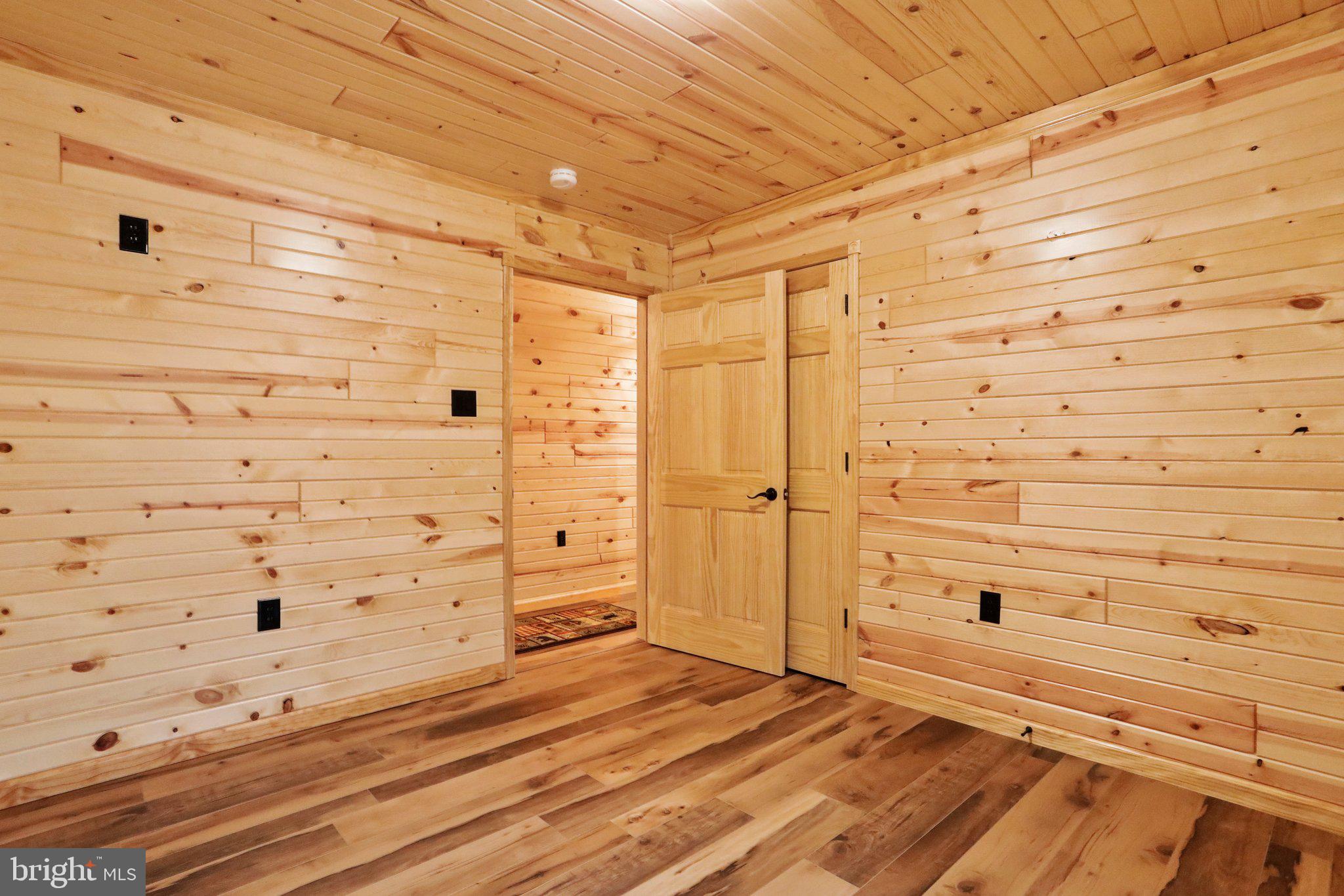 WALNUT RIDGE - Residential