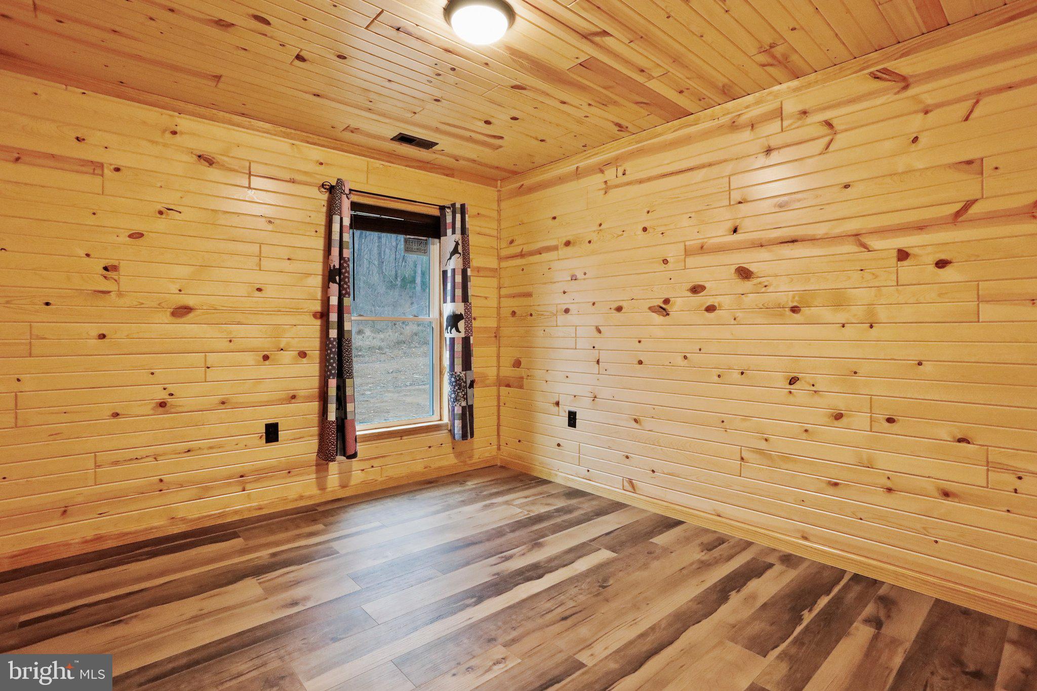 WALNUT RIDGE - Residential