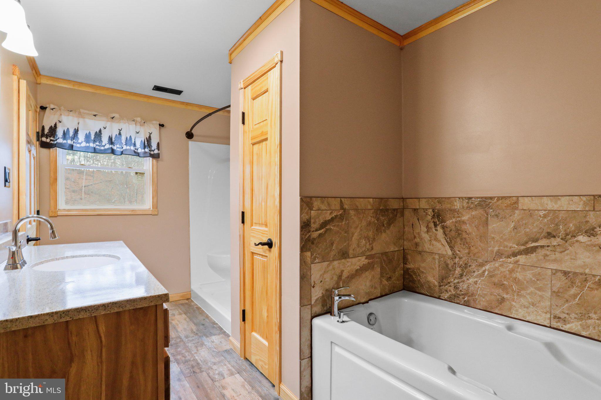 WALNUT RIDGE - Residential