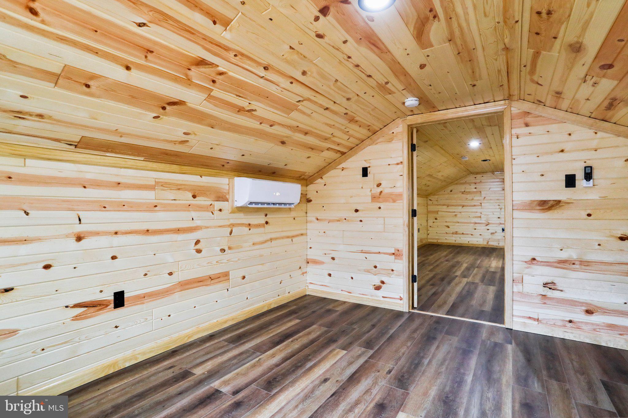 WALNUT RIDGE - Residential