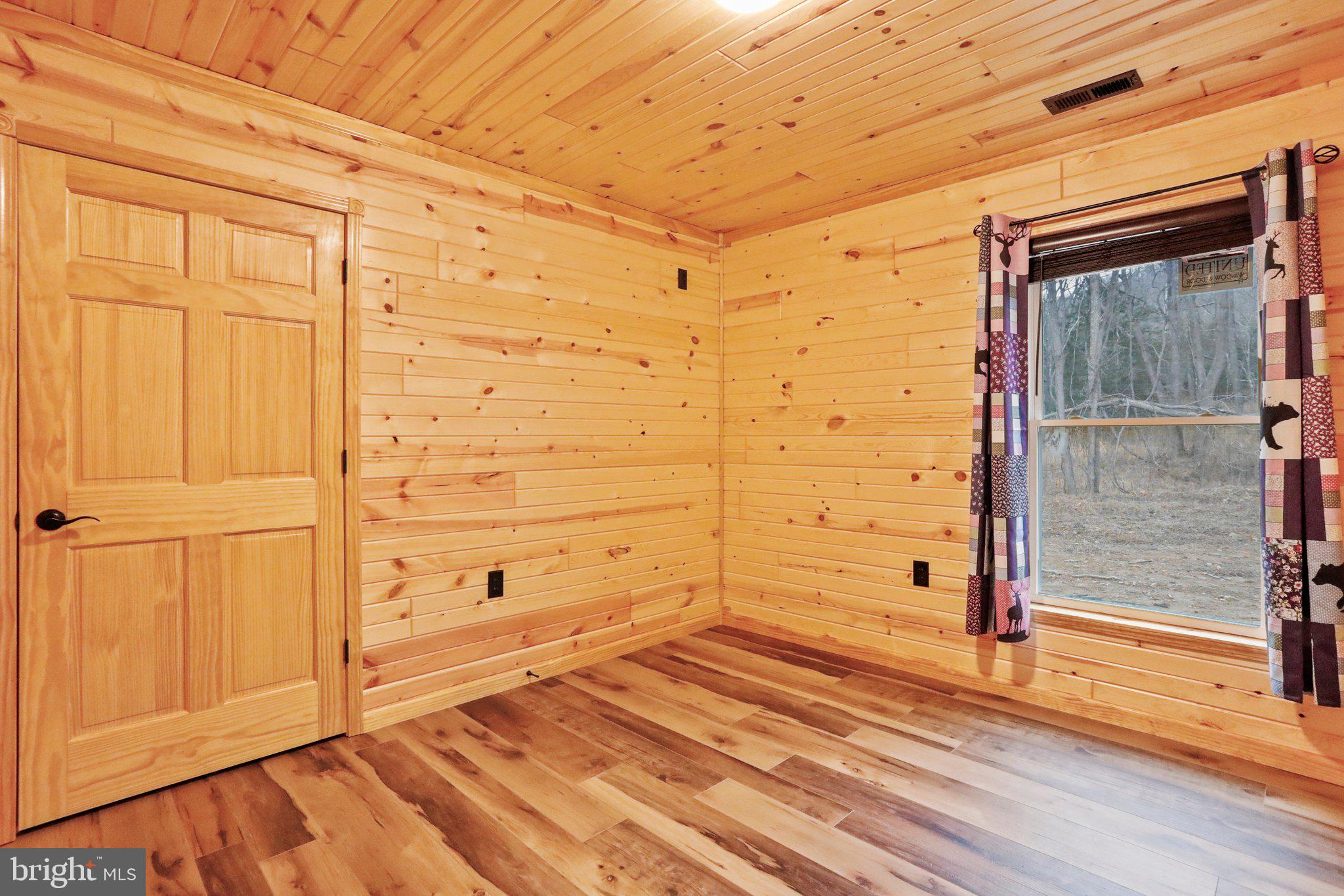 WALNUT RIDGE - Residential