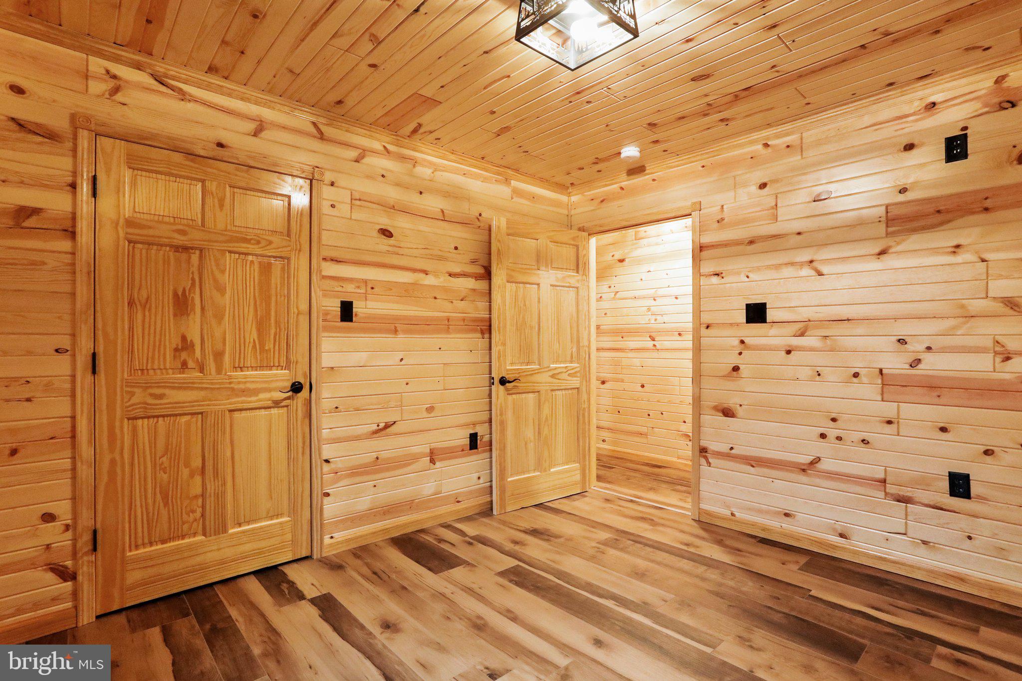 WALNUT RIDGE - Residential