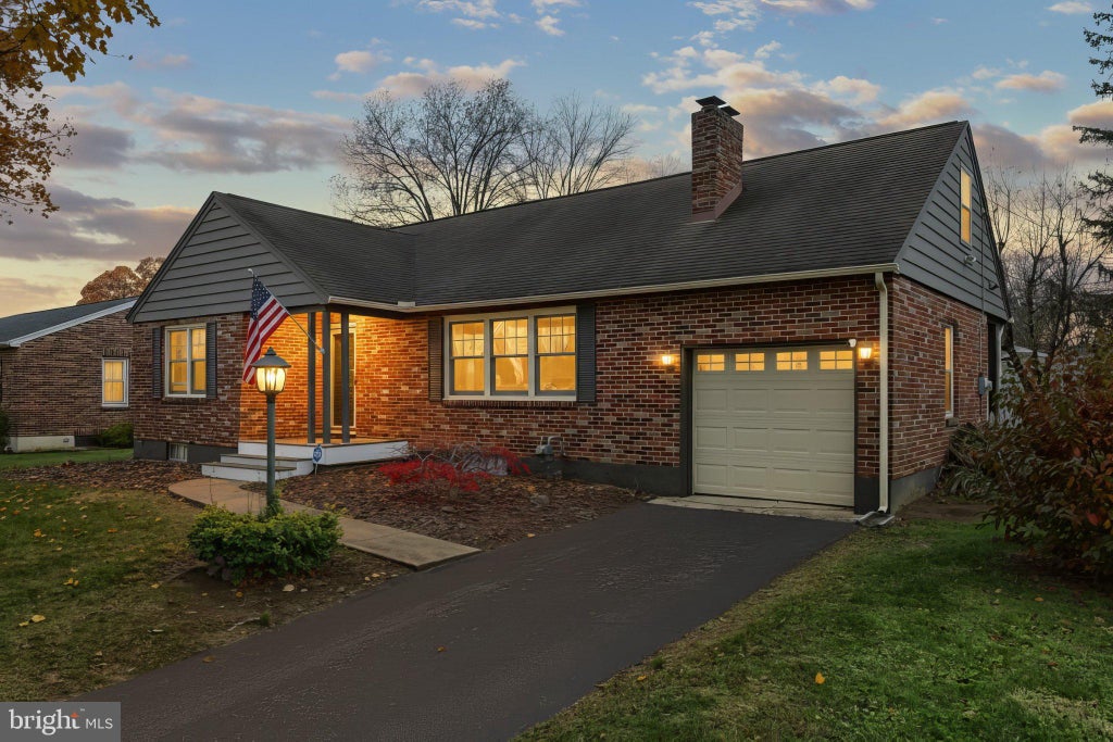 Photo of 530 S Royal Street, YORK, PA 17402 (MLS # PAYK2114314)