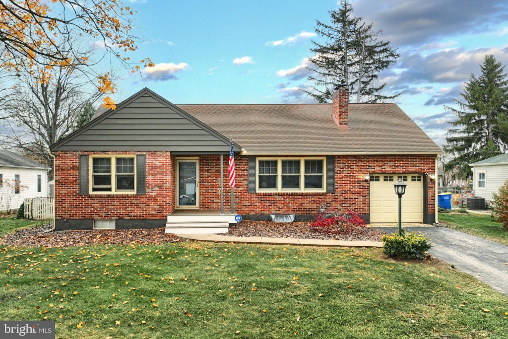 Photo of 530 S Royal Street, YORK, PA 17402 (MLS # PAYK2114314)