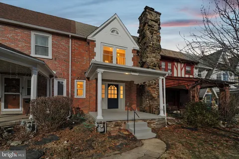 213 Stoneway Lane, Merion Station, PA MLS: PAMC2151910