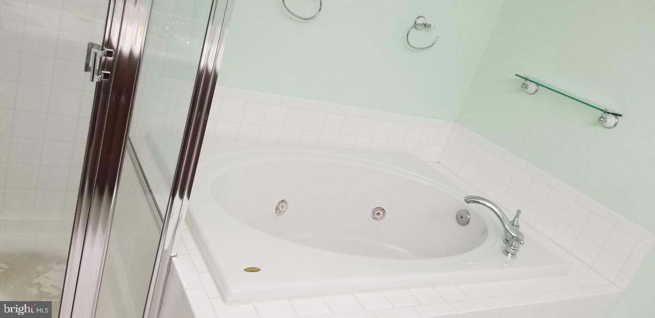 EAGLES LANDING AT WATERS EDGE - Residential Lease