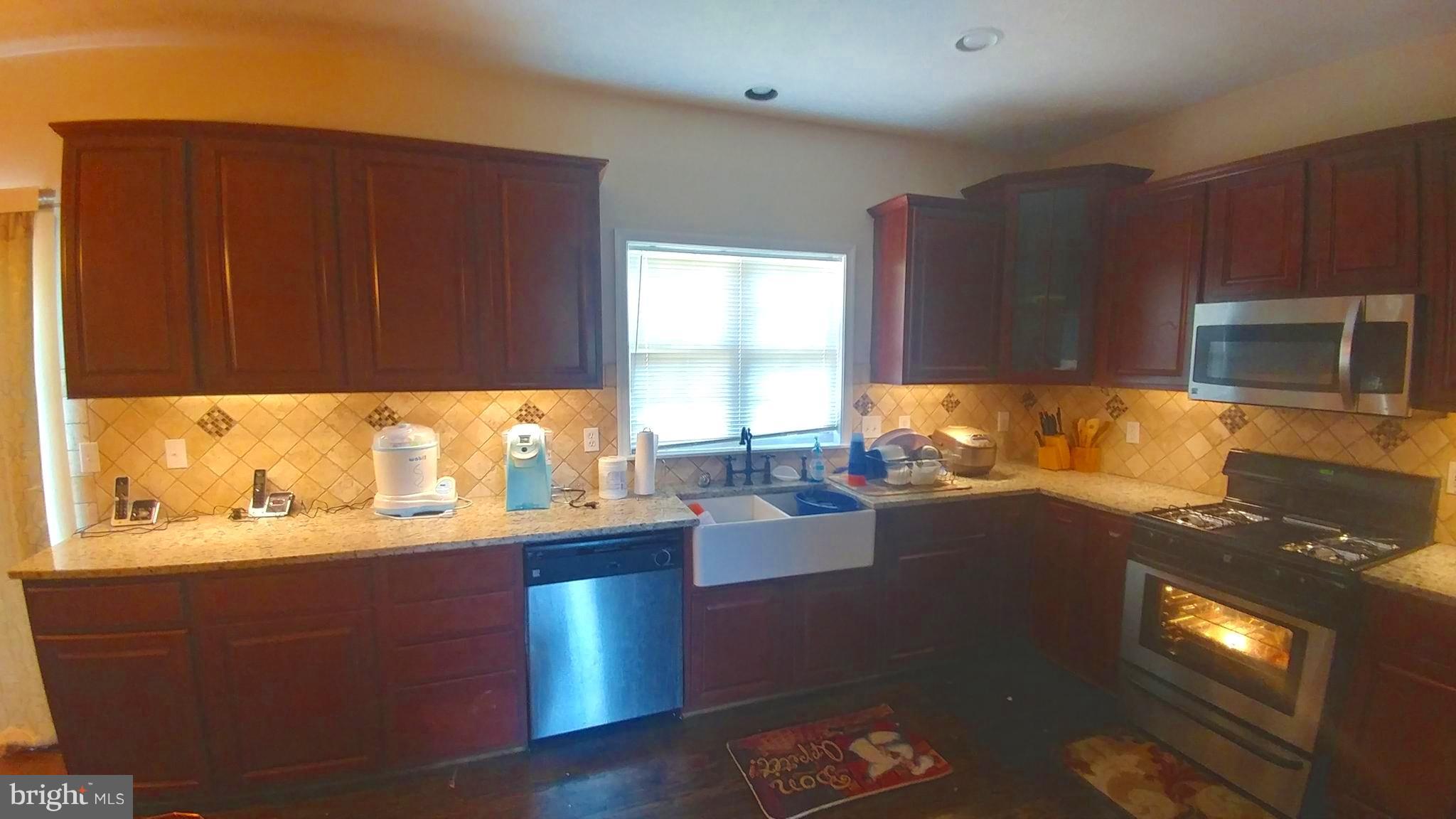 ROYAL OAKS - Residential Lease