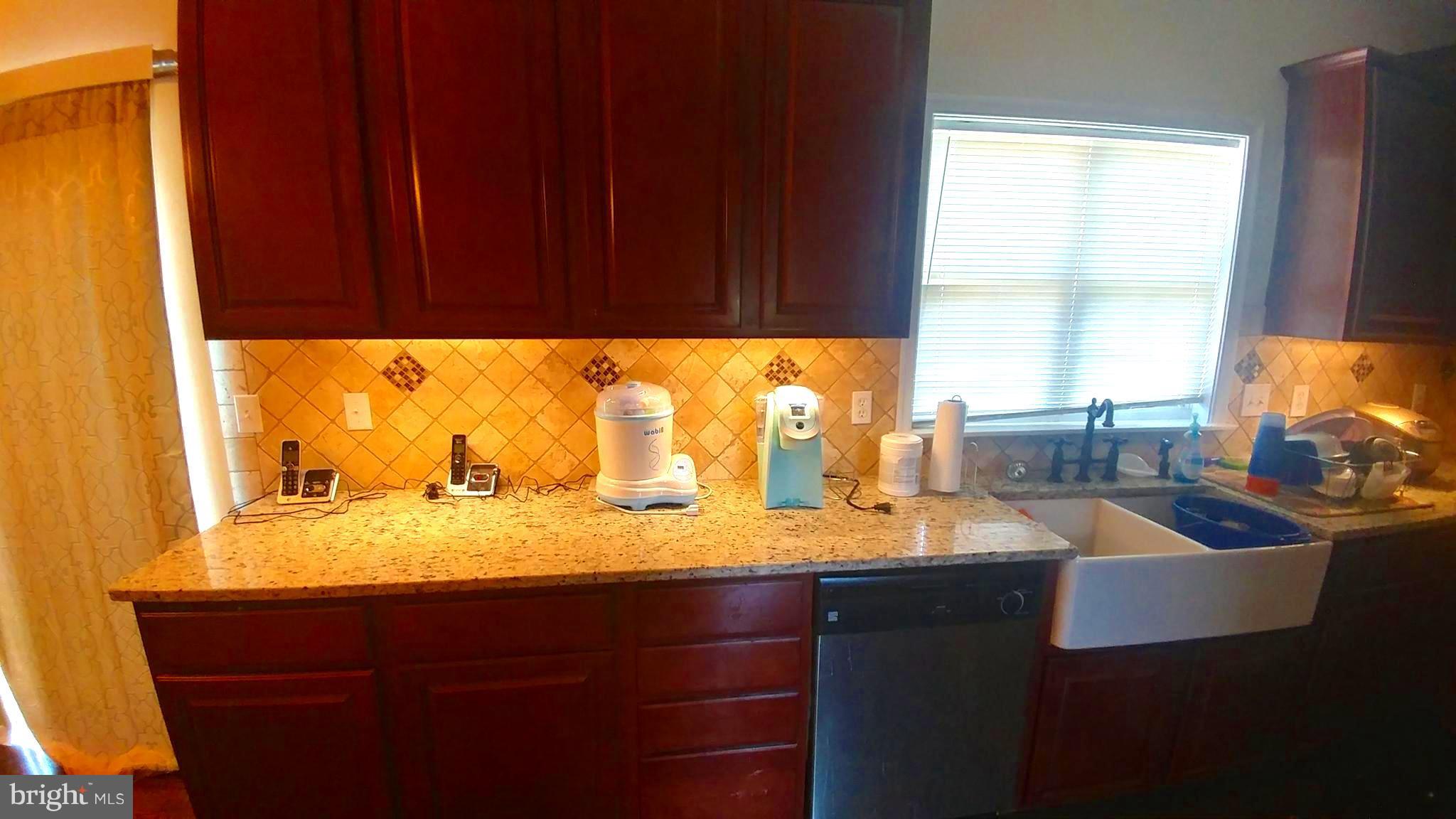 ROYAL OAKS - Residential Lease