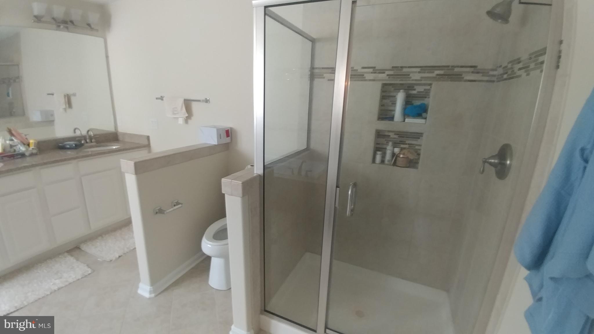 ROYAL OAKS - Residential Lease