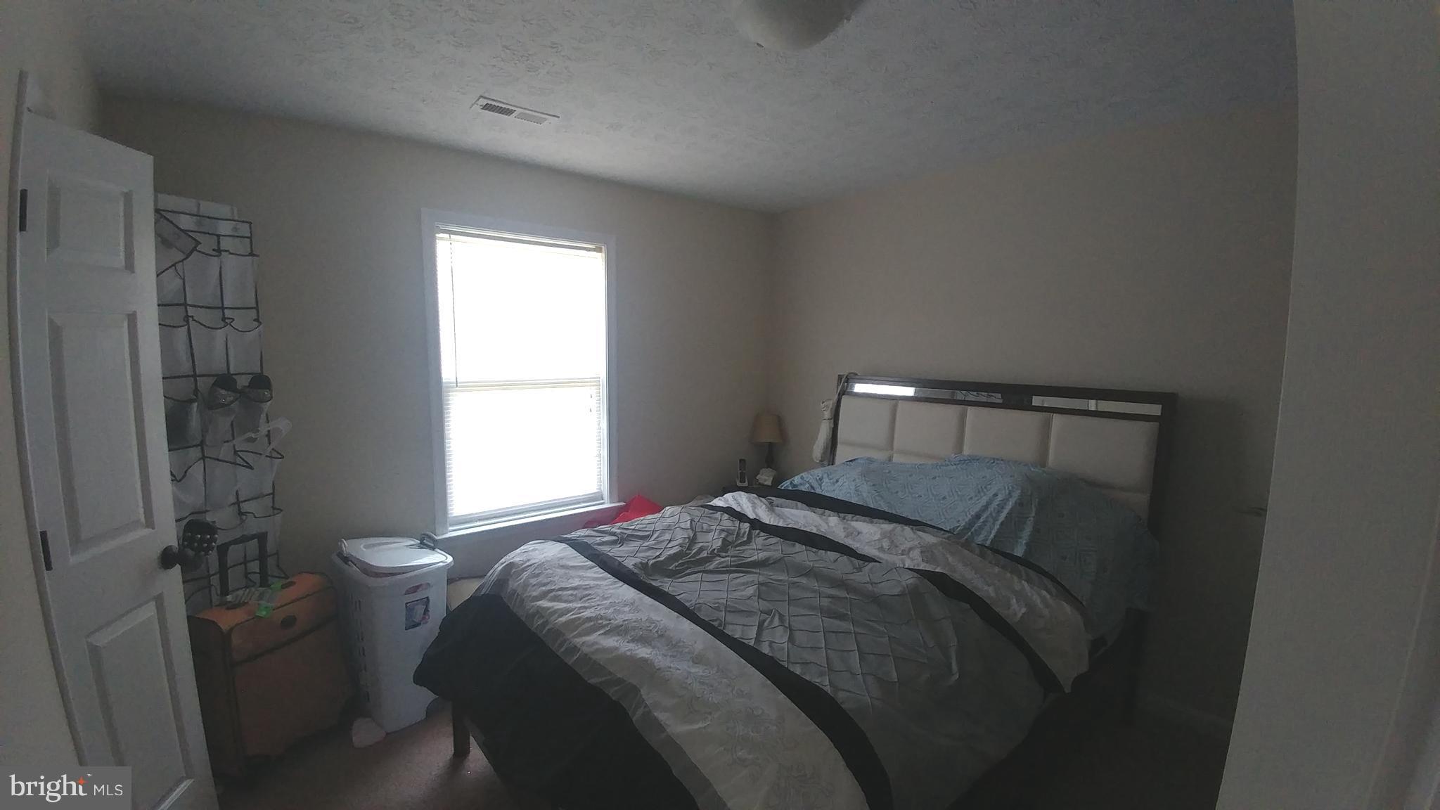 ROYAL OAKS - Residential Lease