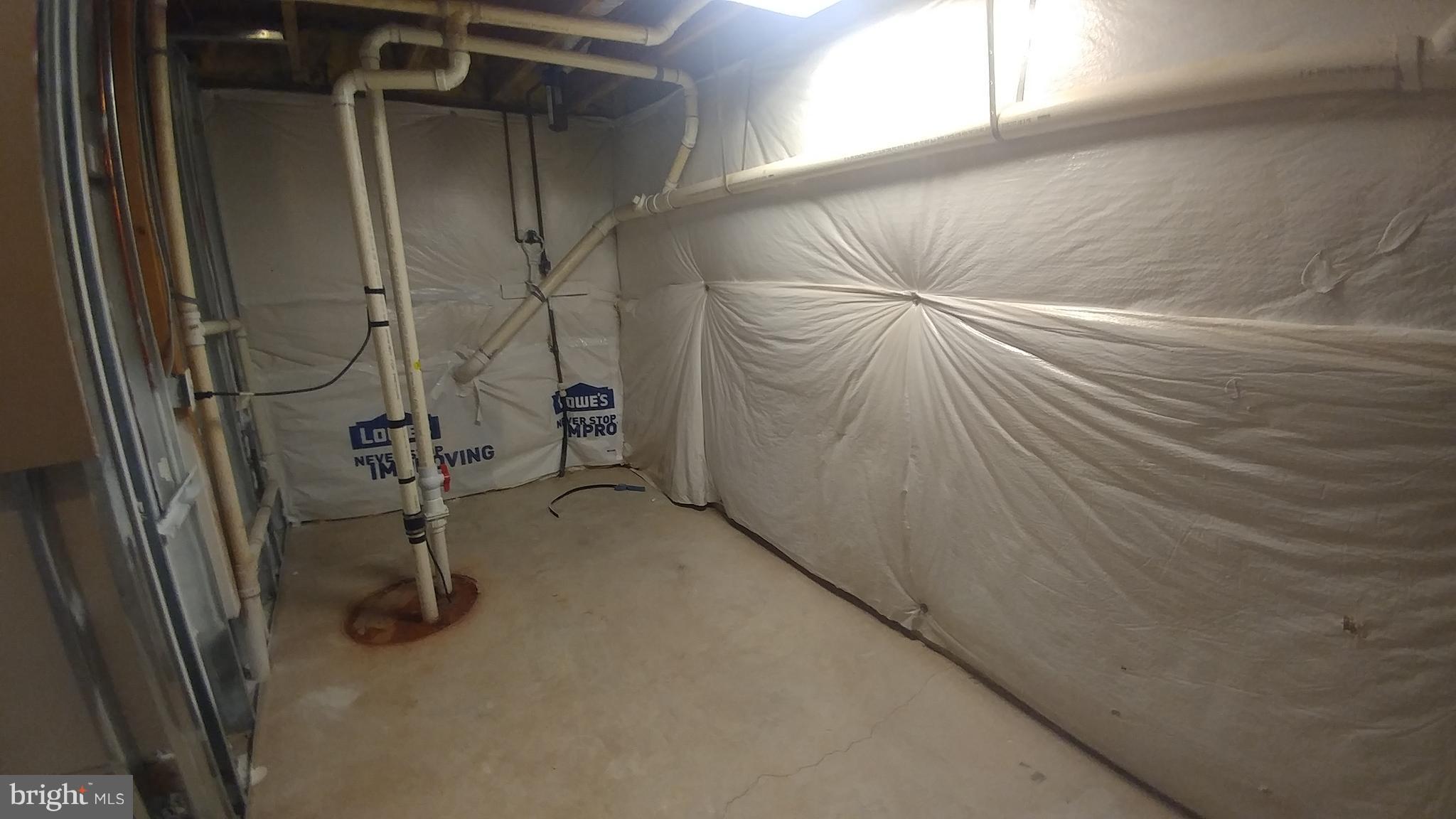 ROYAL OAKS - Residential Lease