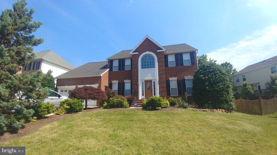 Spacious 5 bedrm home. Recently remodeled on all 3 levels. HW floors, SS appliances, farm sink in kitchen. Master bedroom has vaulted ceiling and huge custom closet fit for a Queen. Formal dining and living room, fam rm with fireplace. Basement is fully finished with full bath.Large patio.