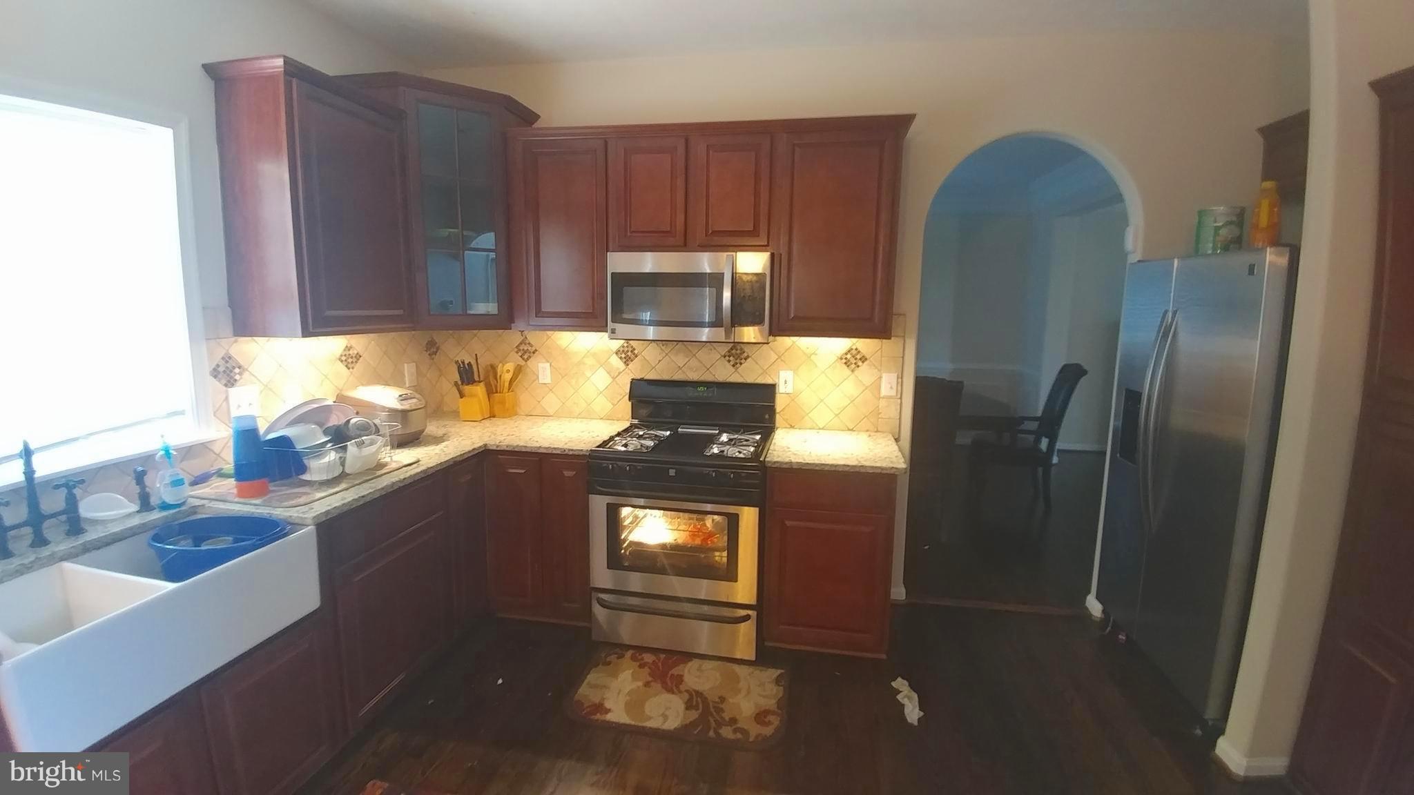 ROYAL OAKS - Residential Lease