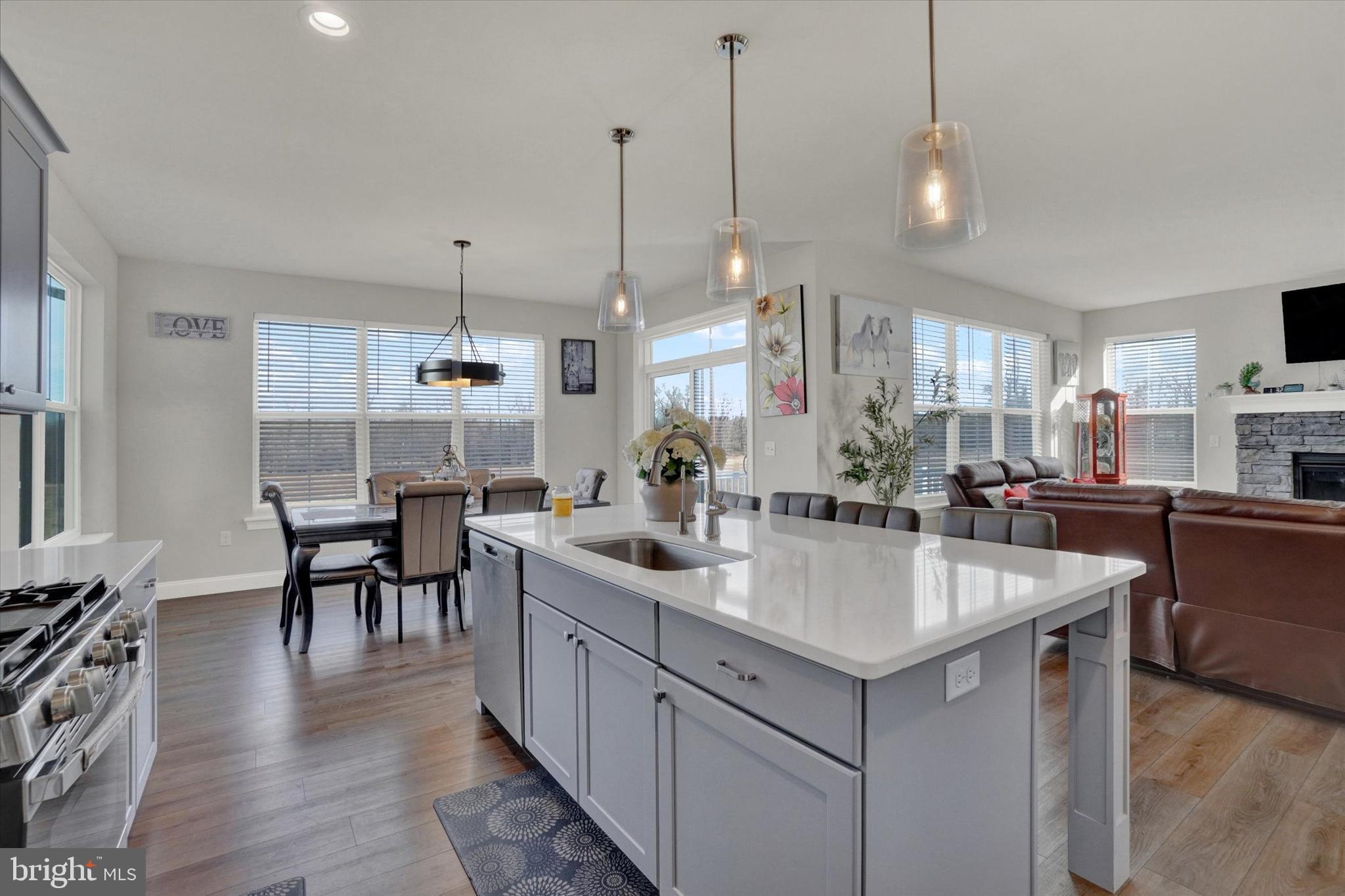 AUTUMN CHASE - Residential