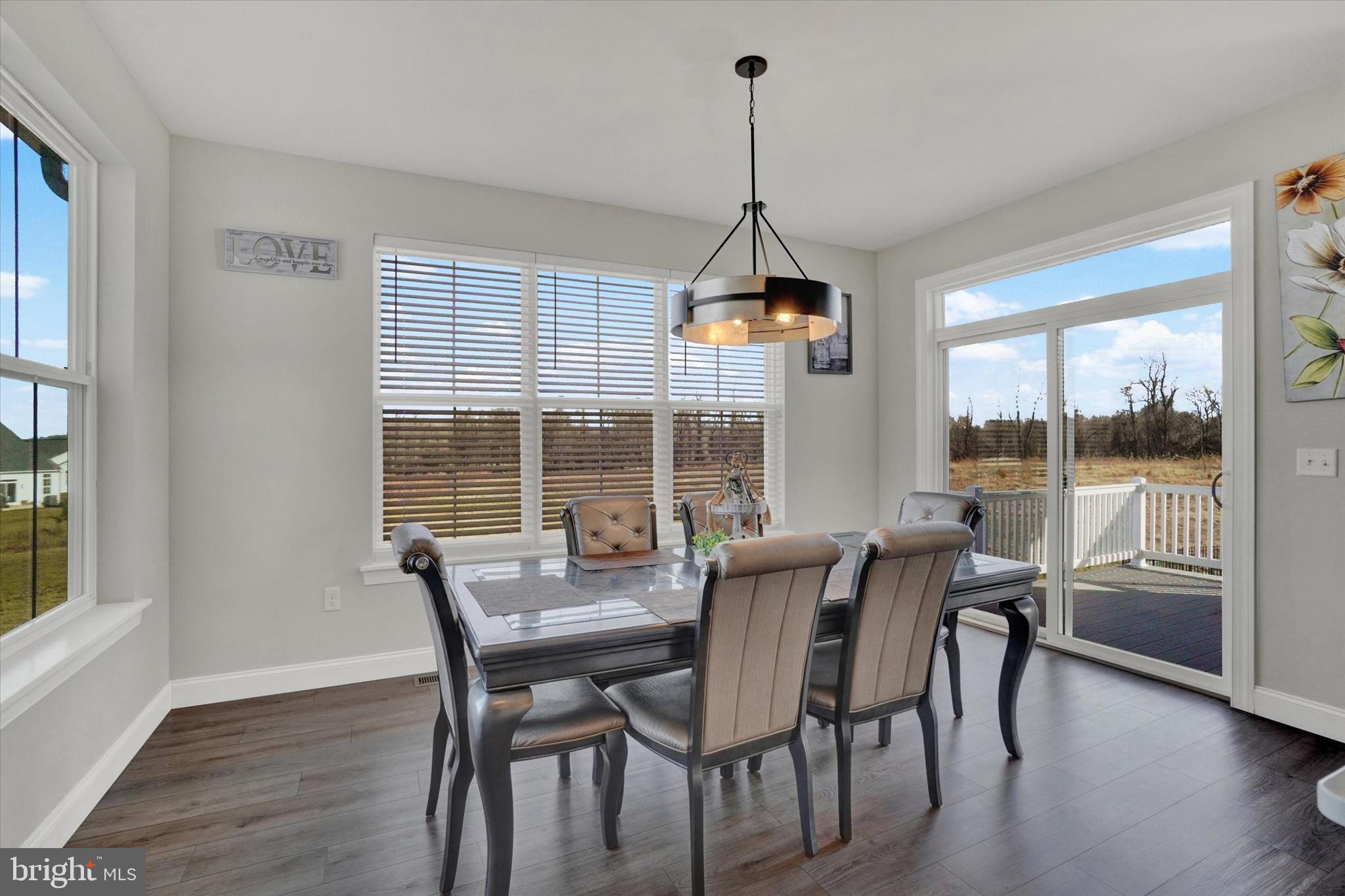 AUTUMN CHASE - Residential