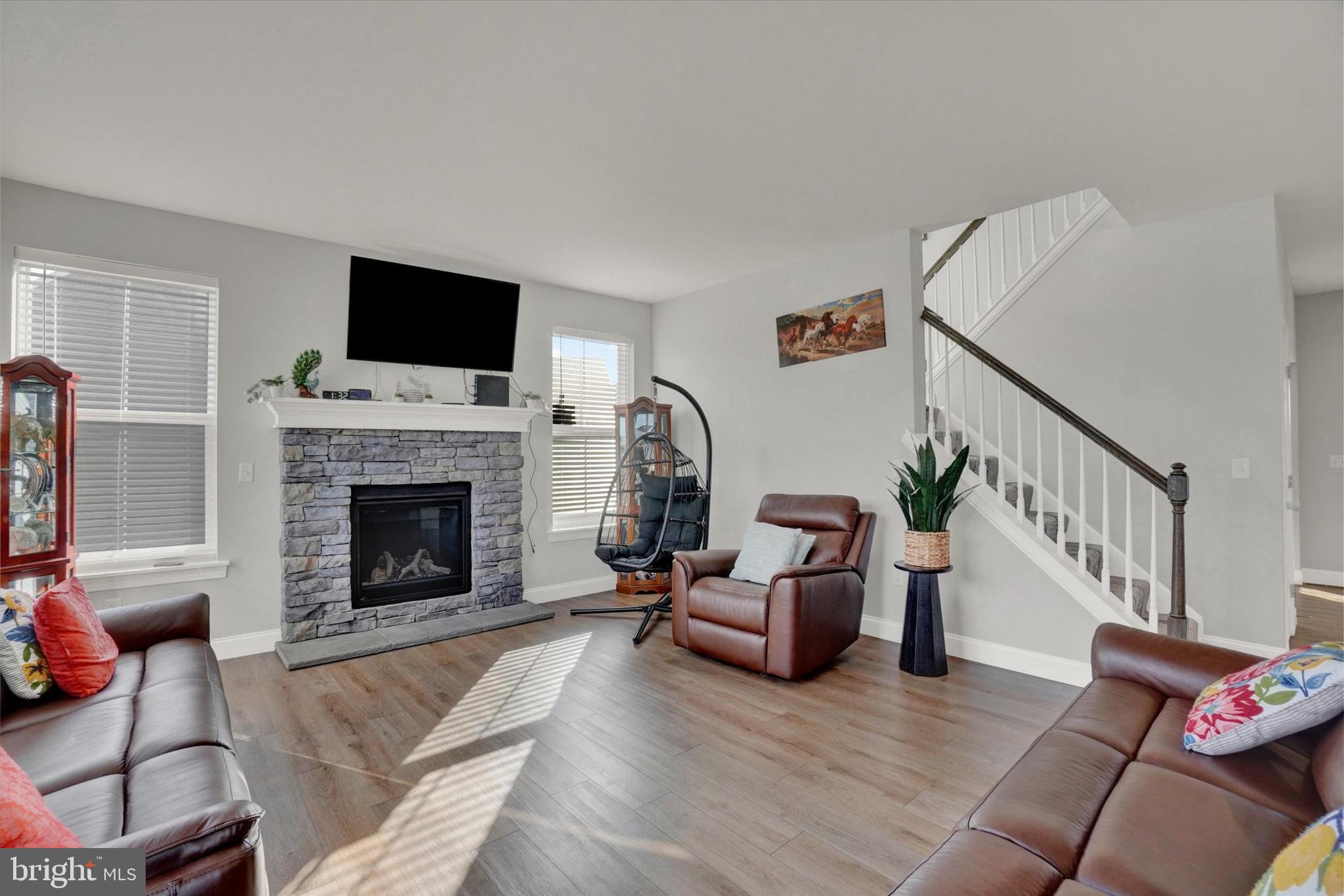 AUTUMN CHASE - Residential