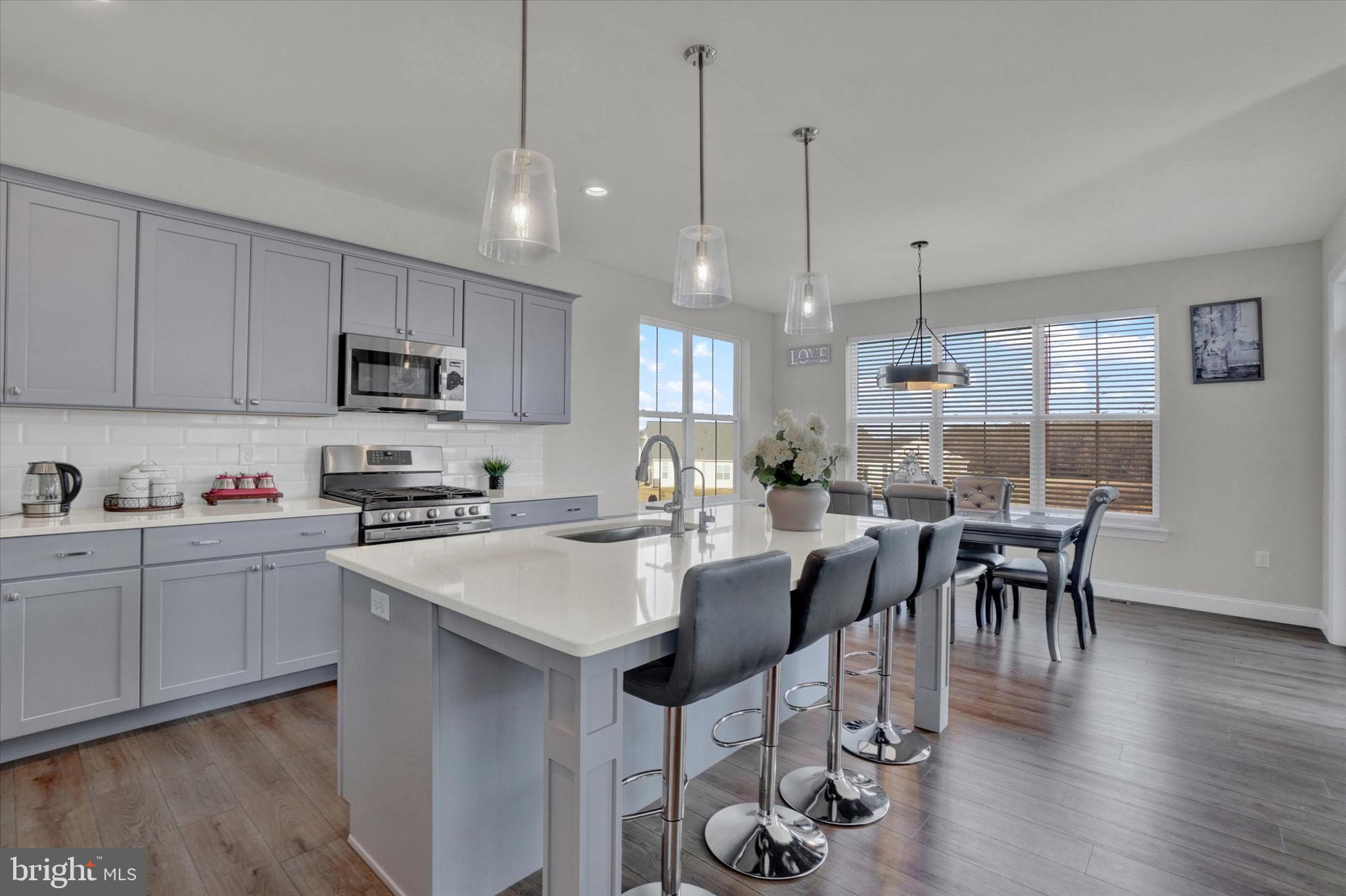 AUTUMN CHASE - Residential