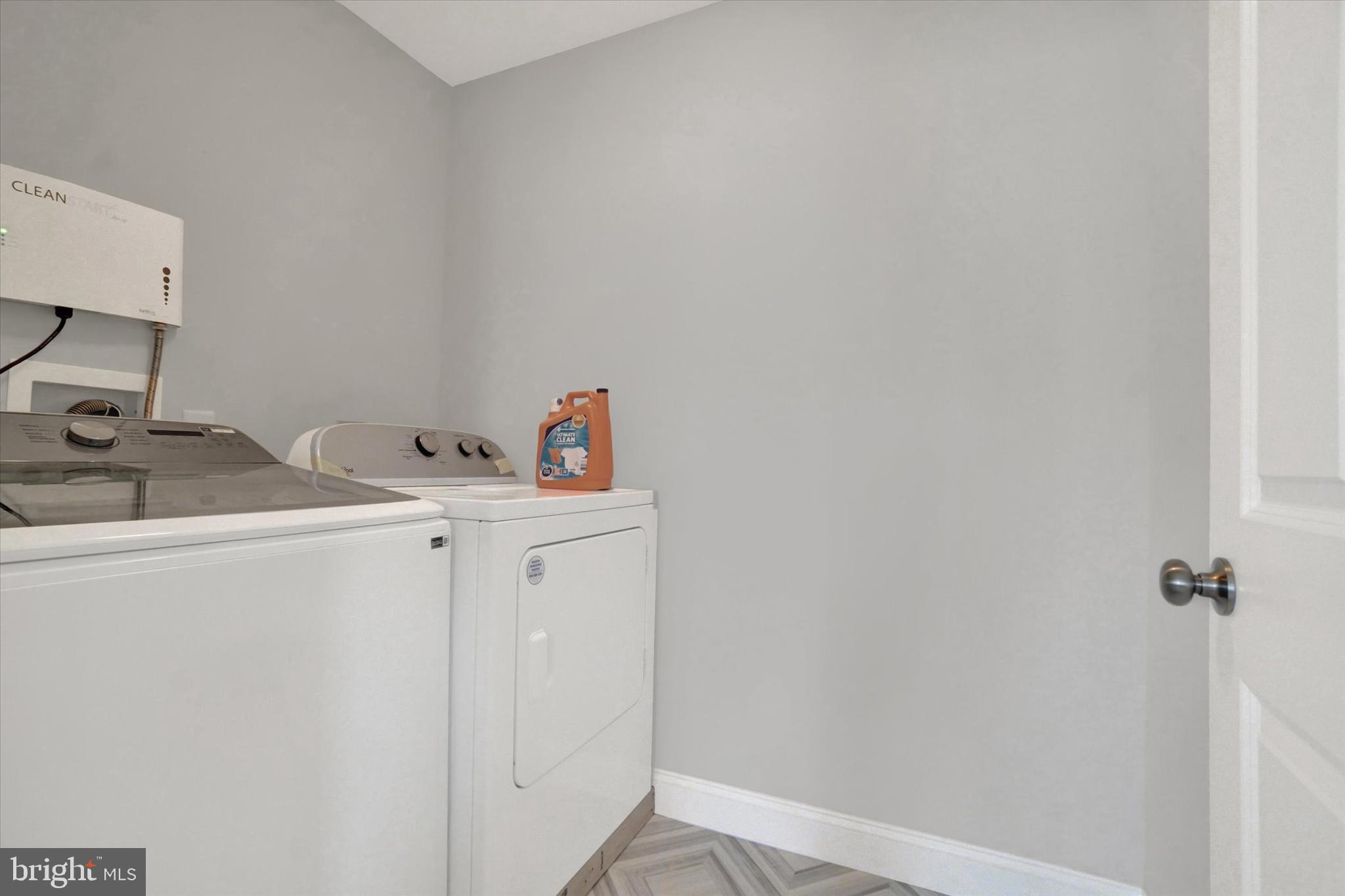 AUTUMN CHASE - Residential