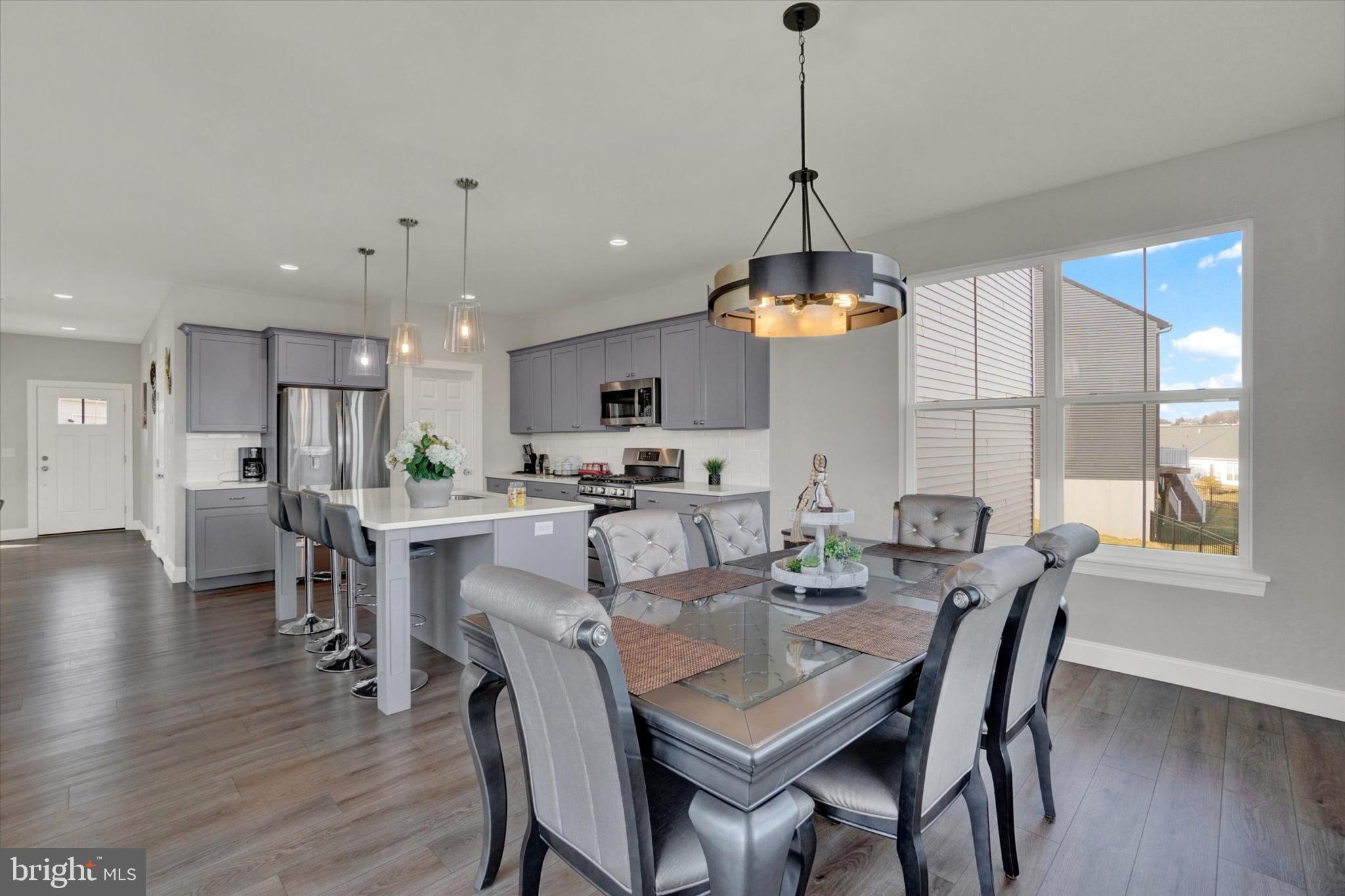 AUTUMN CHASE - Residential