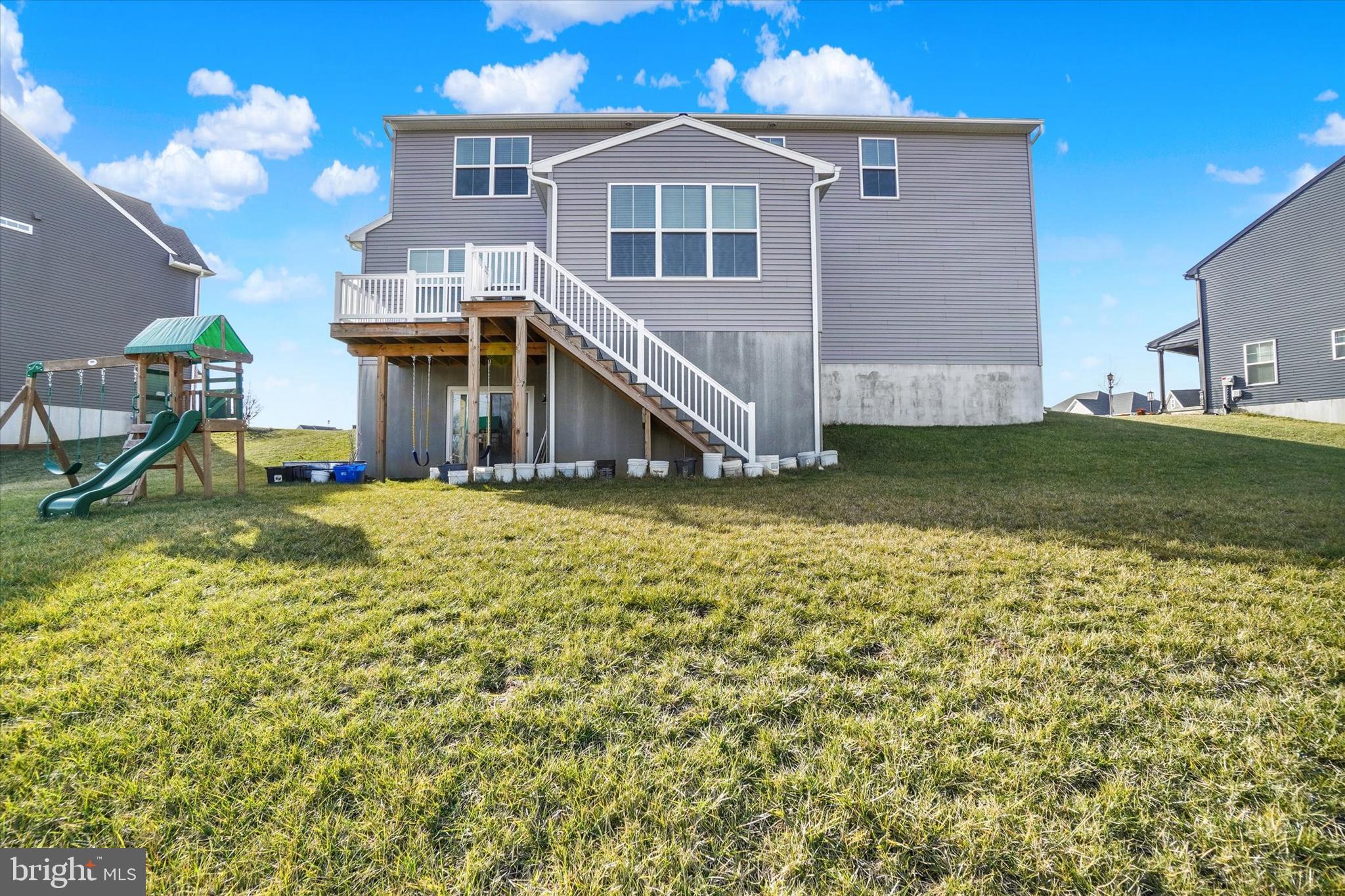 AUTUMN CHASE - Residential