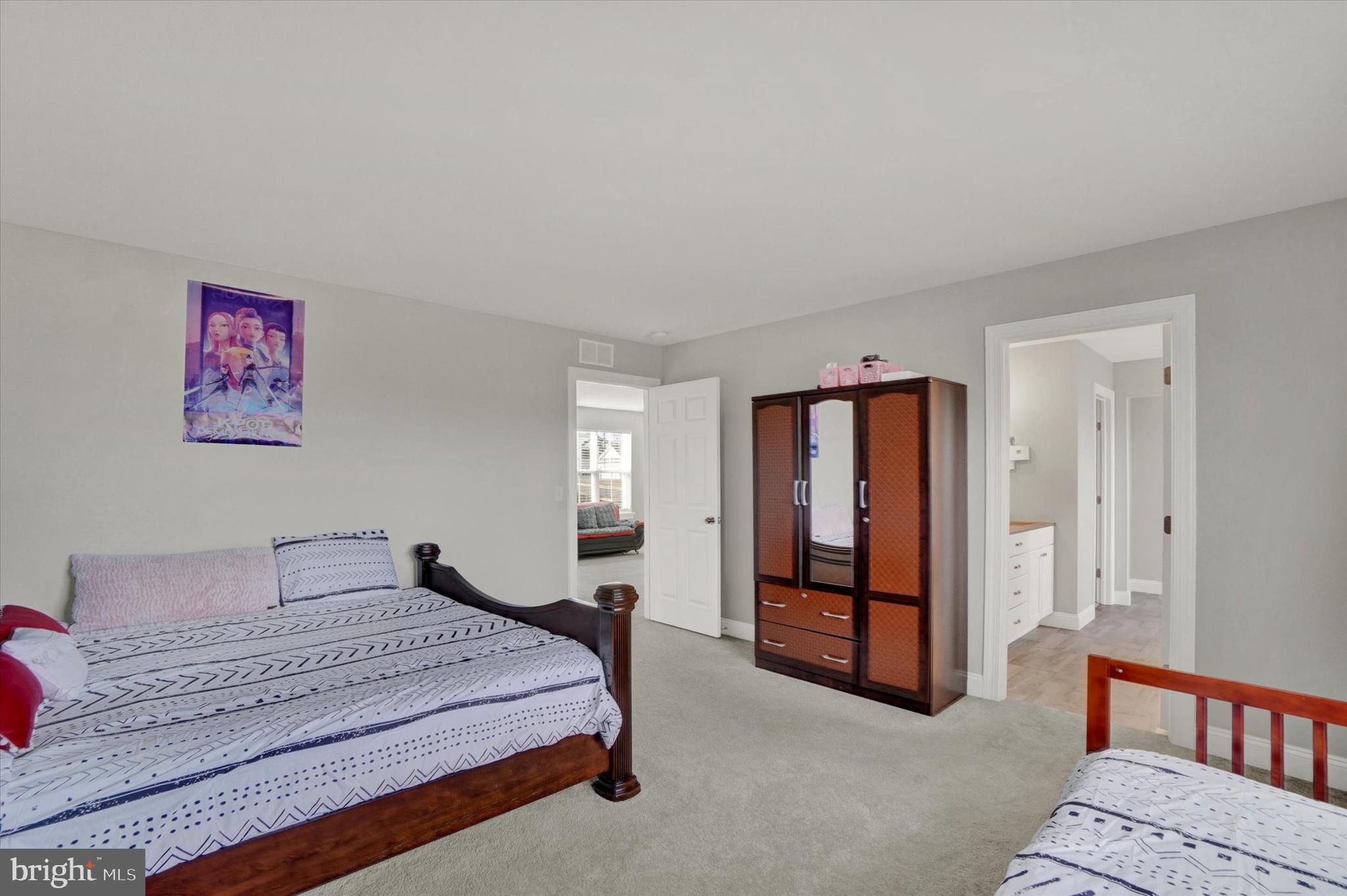 AUTUMN CHASE - Residential