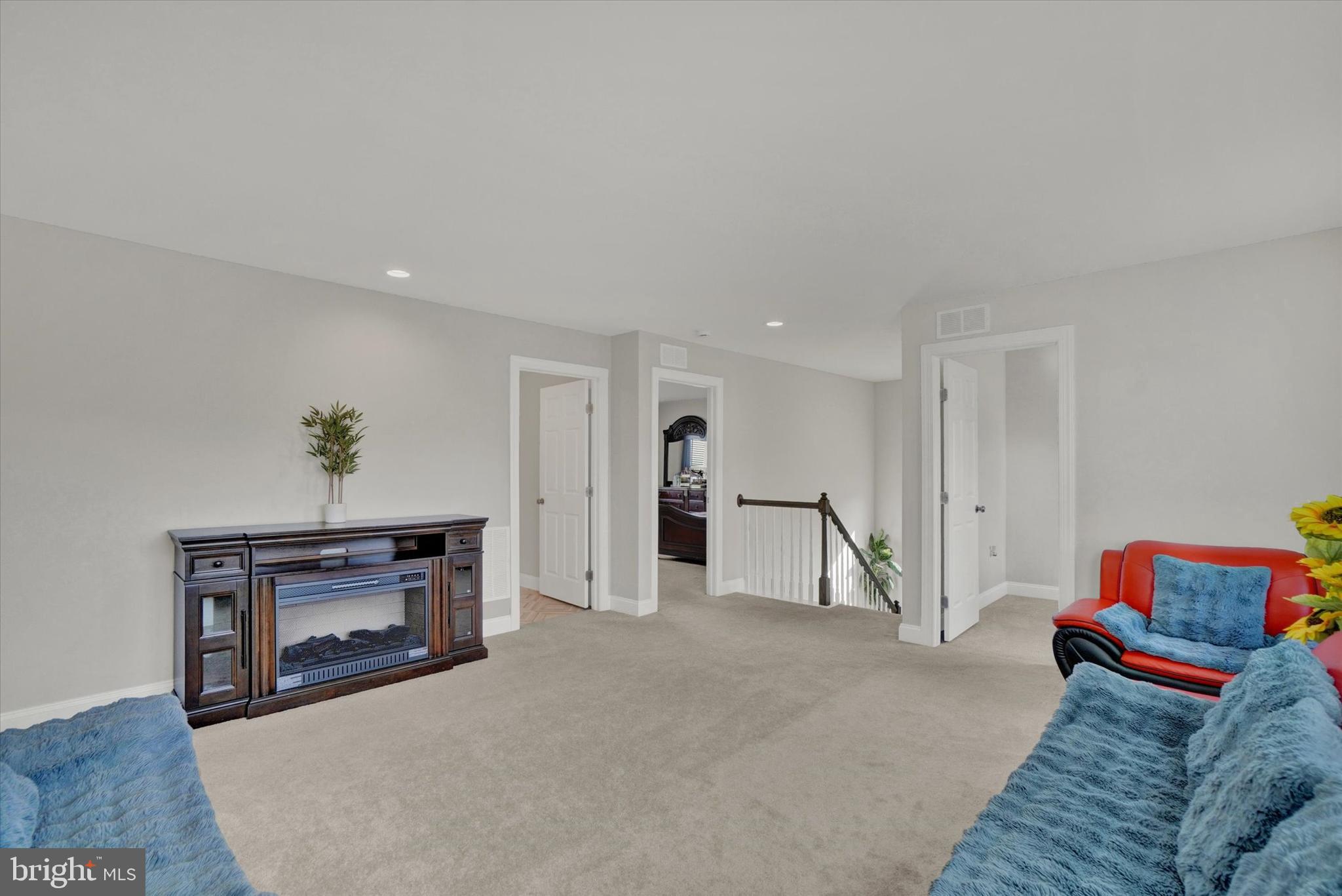 AUTUMN CHASE - Residential