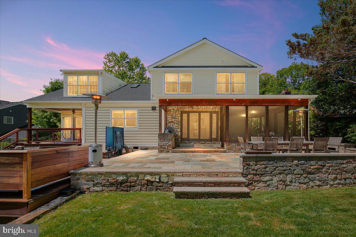 6413 KENHOWE DRIVE