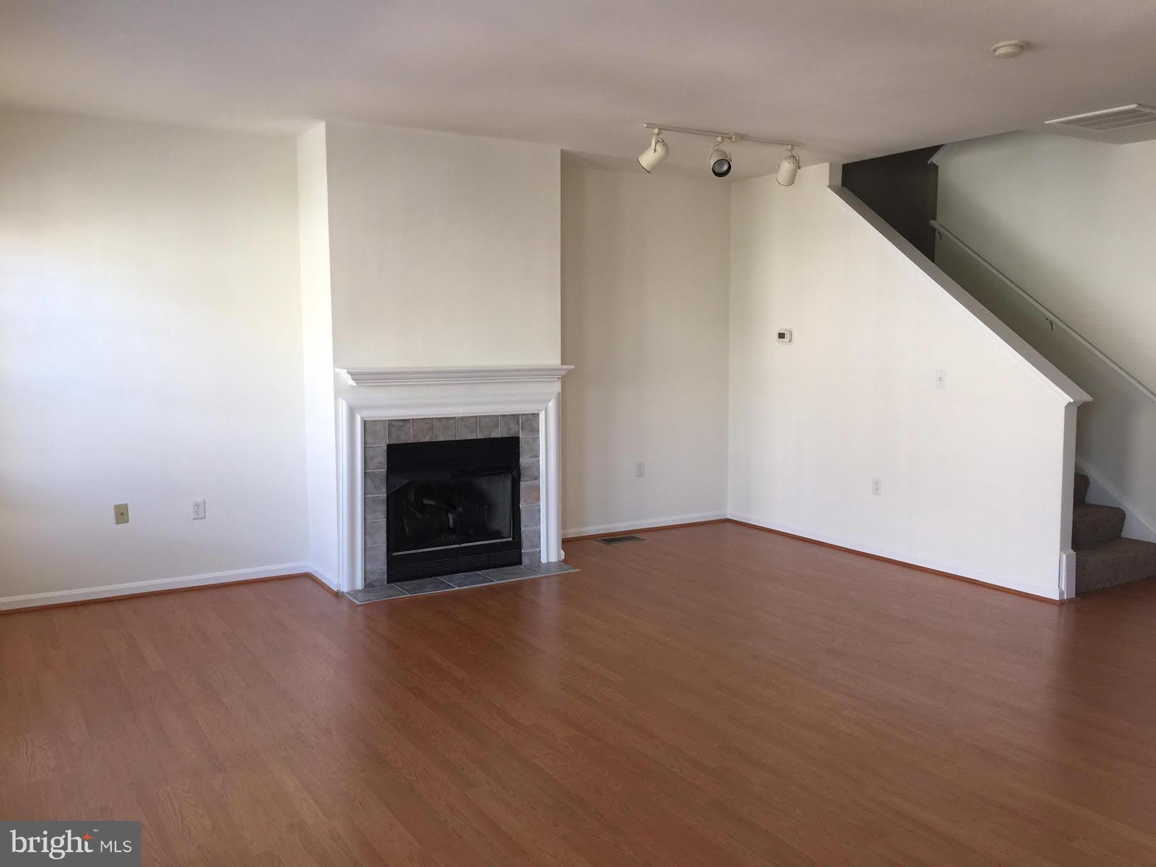 HIGH POINTE AT JEFFERSON PARK - Residential Lease