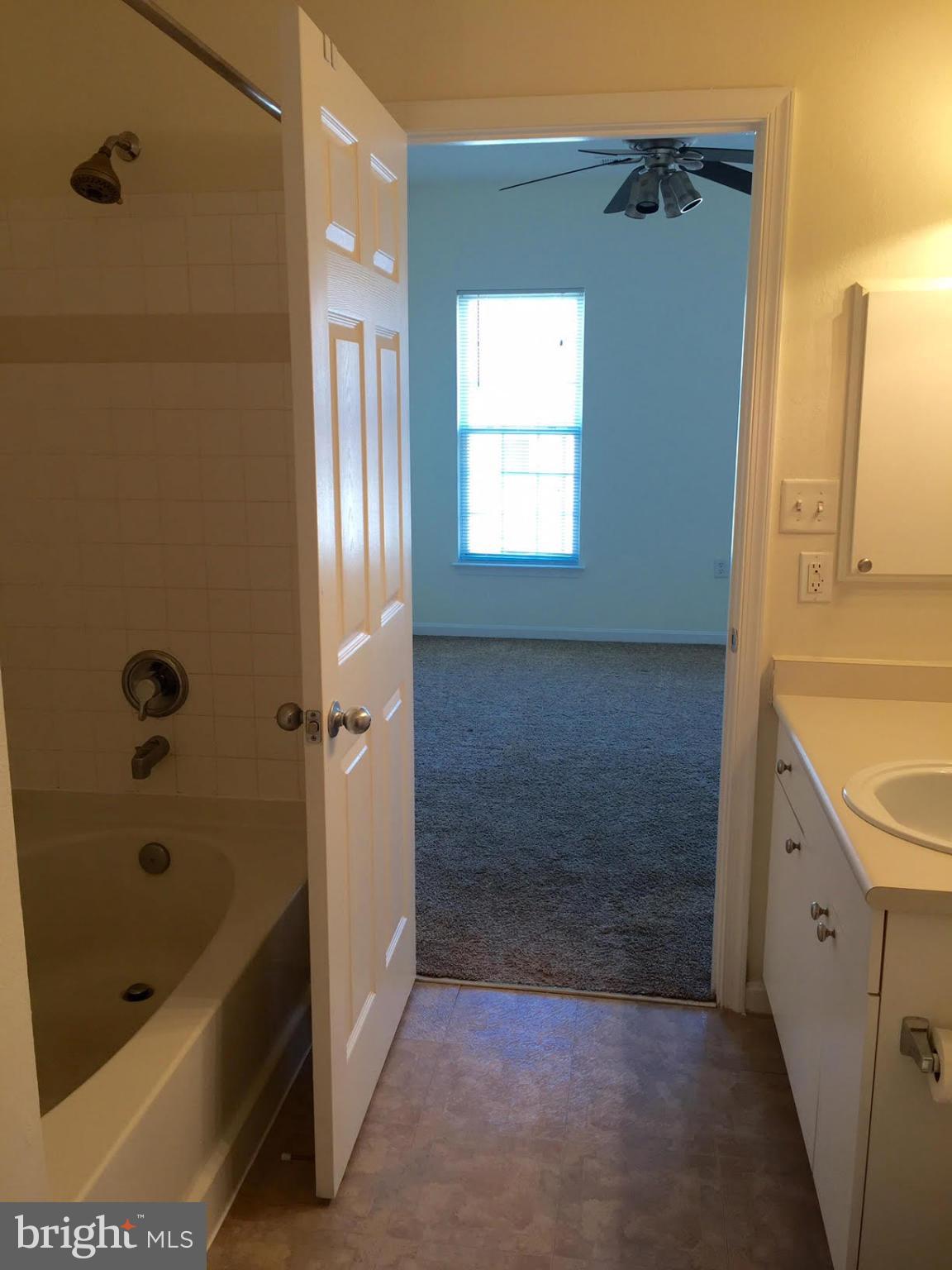 HIGH POINTE AT JEFFERSON PARK - Residential Lease