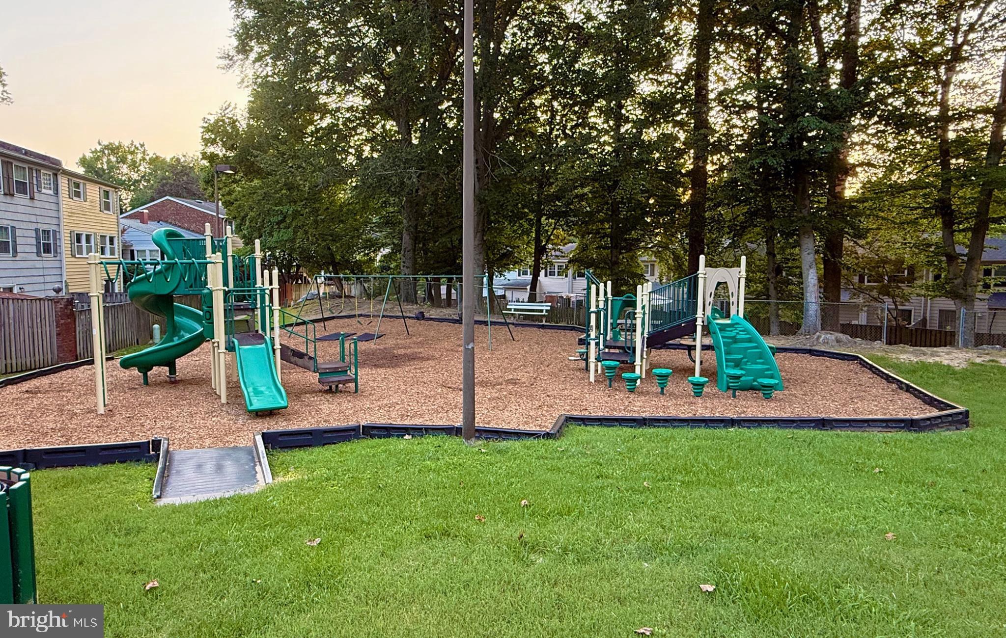 CROFTON TOWNE - Residential