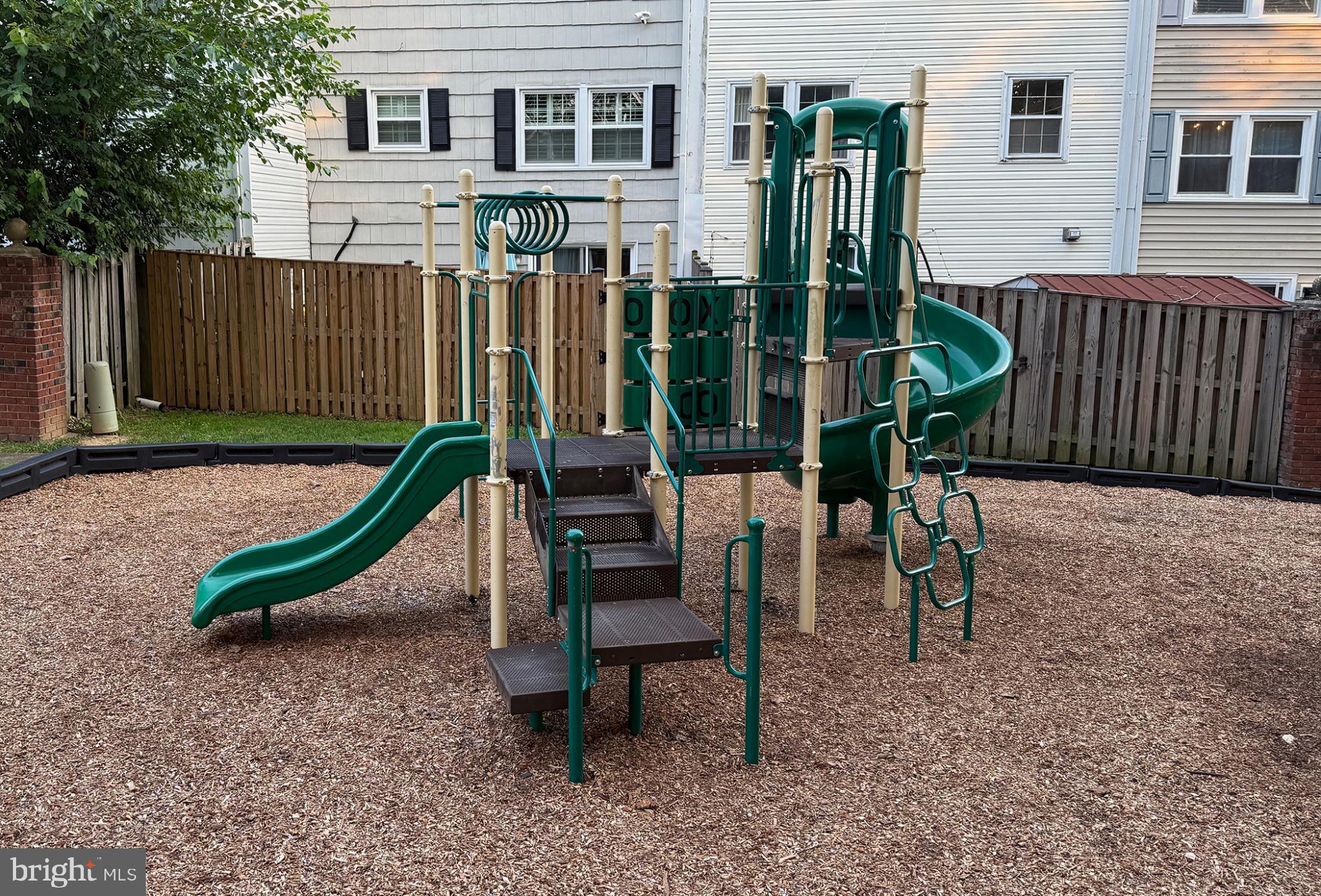 CROFTON TOWNE - Residential