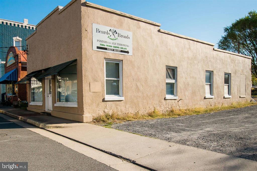 137 N NORTH MAIN STREET