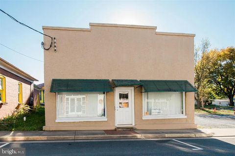 Photo of 137 N North Main Street, BROADWAY, VA 22815 (MLS # VARO2002730)