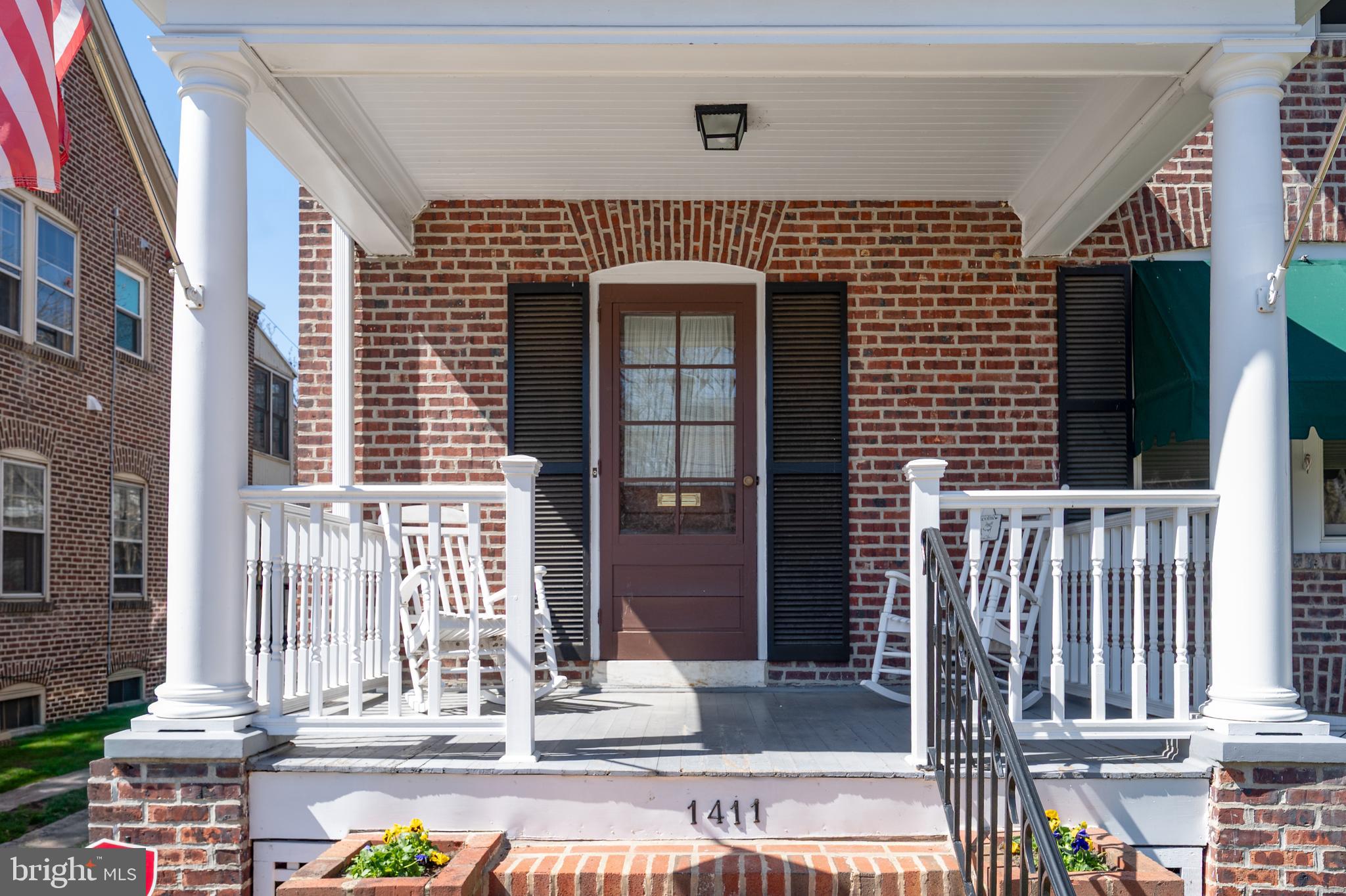 1411 WOODLAWN AVENUE