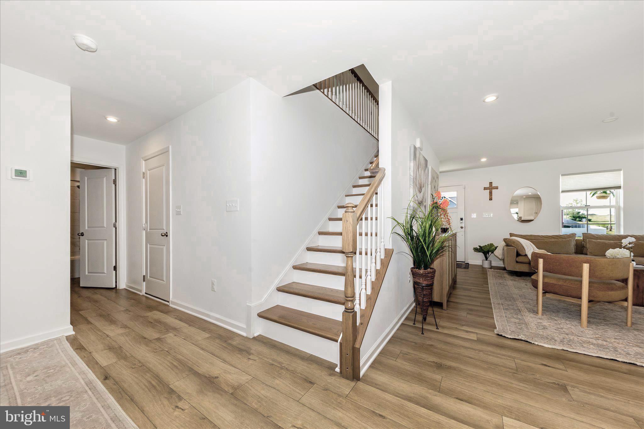 KING'S CROSSING - Residential