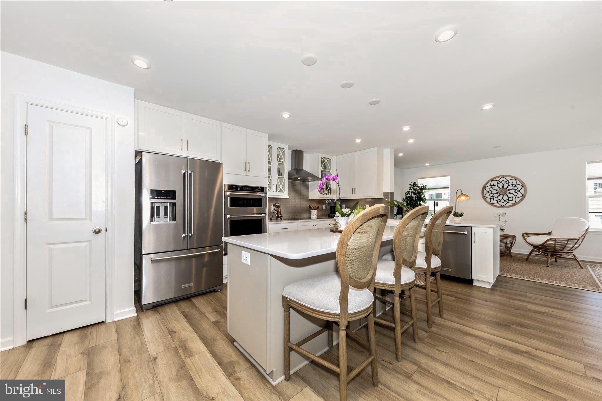 KING'S CROSSING - Residential