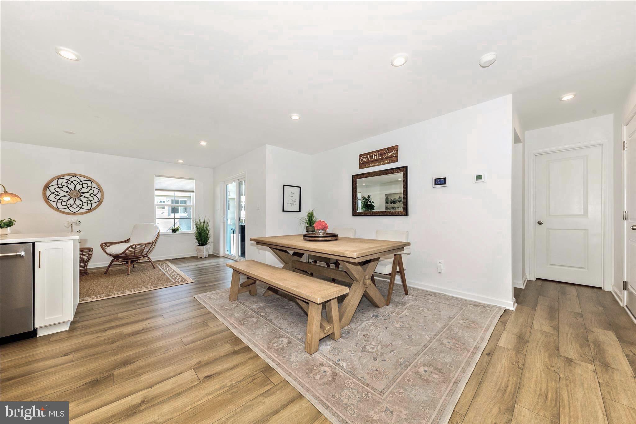 KING'S CROSSING - Residential