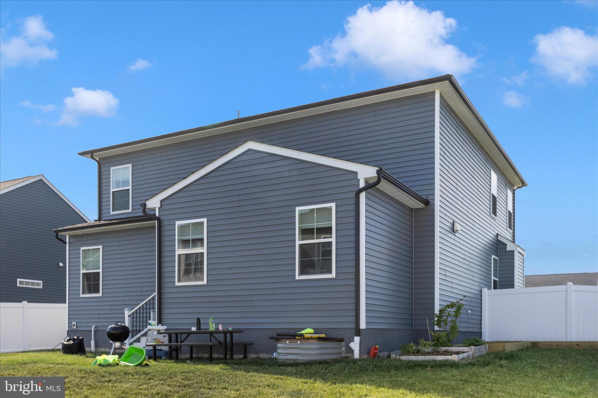 KING'S CROSSING - Residential