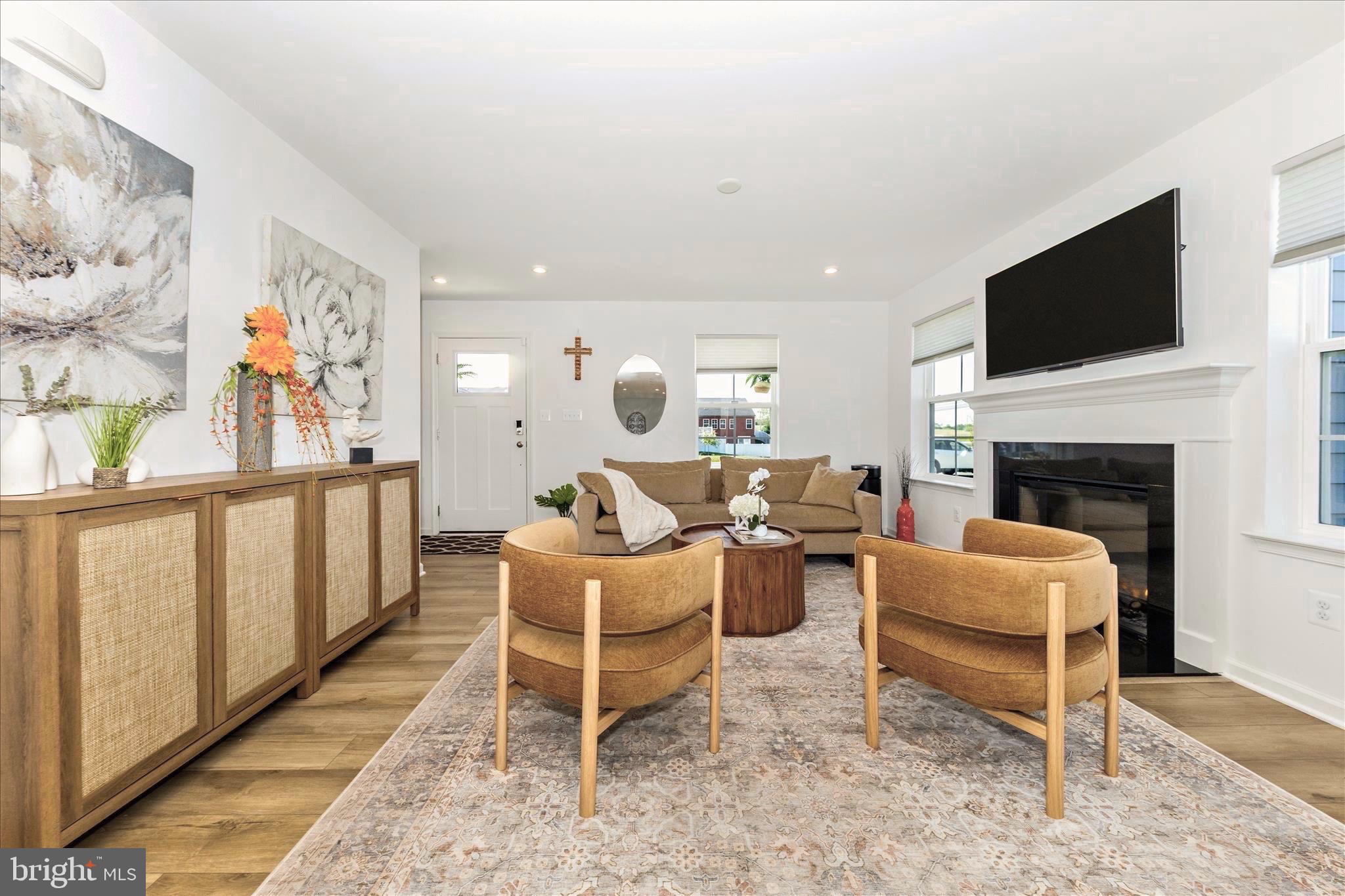 KING'S CROSSING - Residential