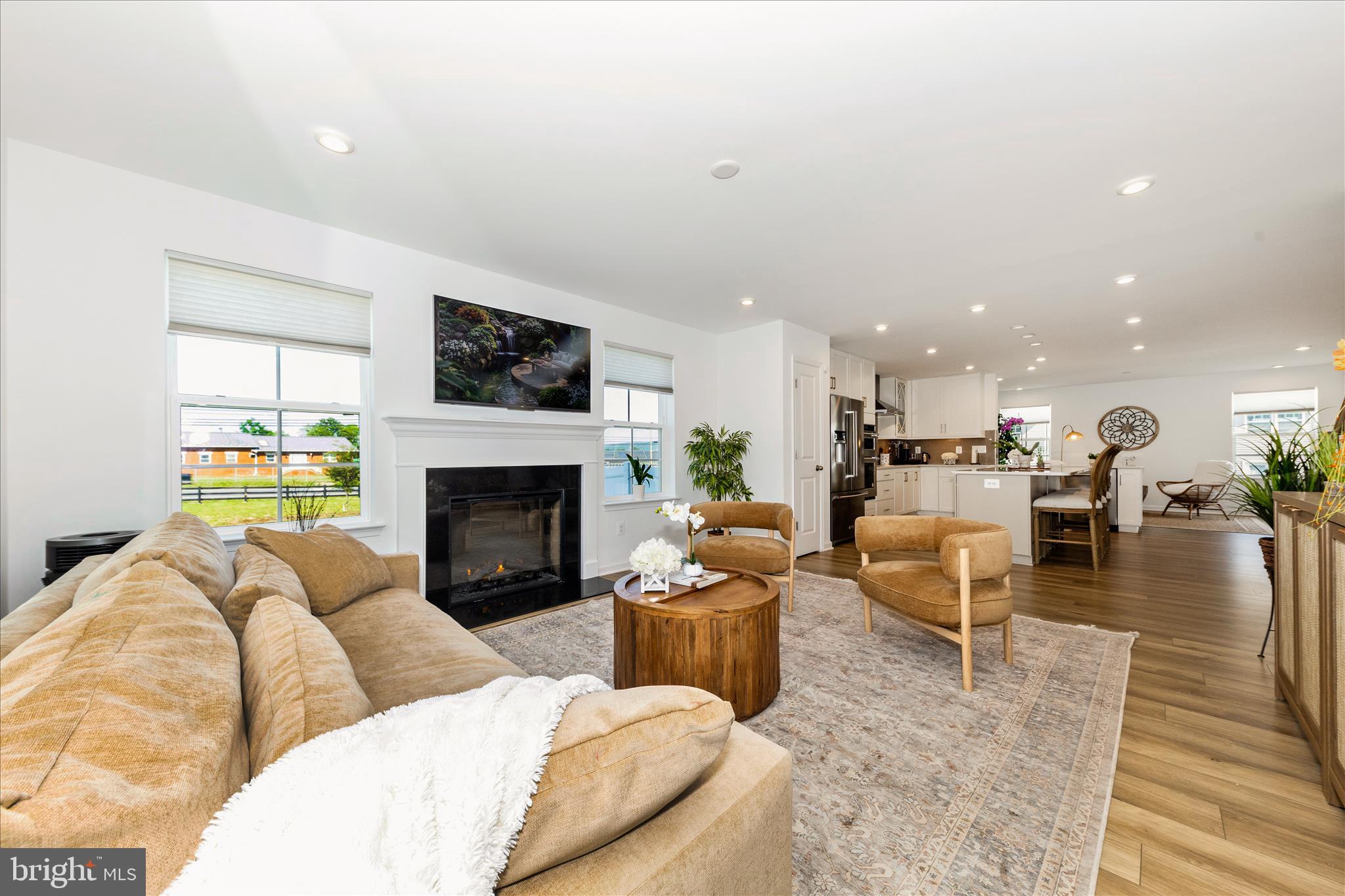 KING'S CROSSING - Residential