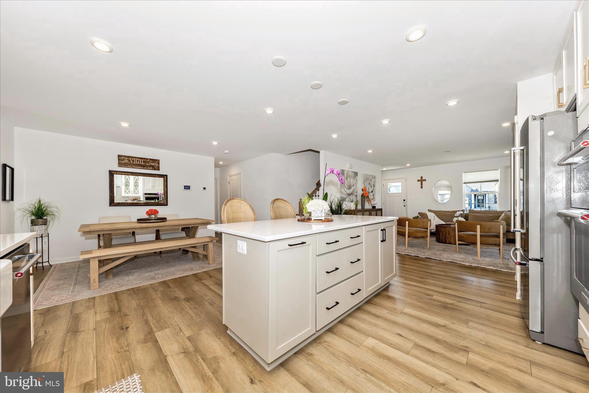 KING'S CROSSING - Residential