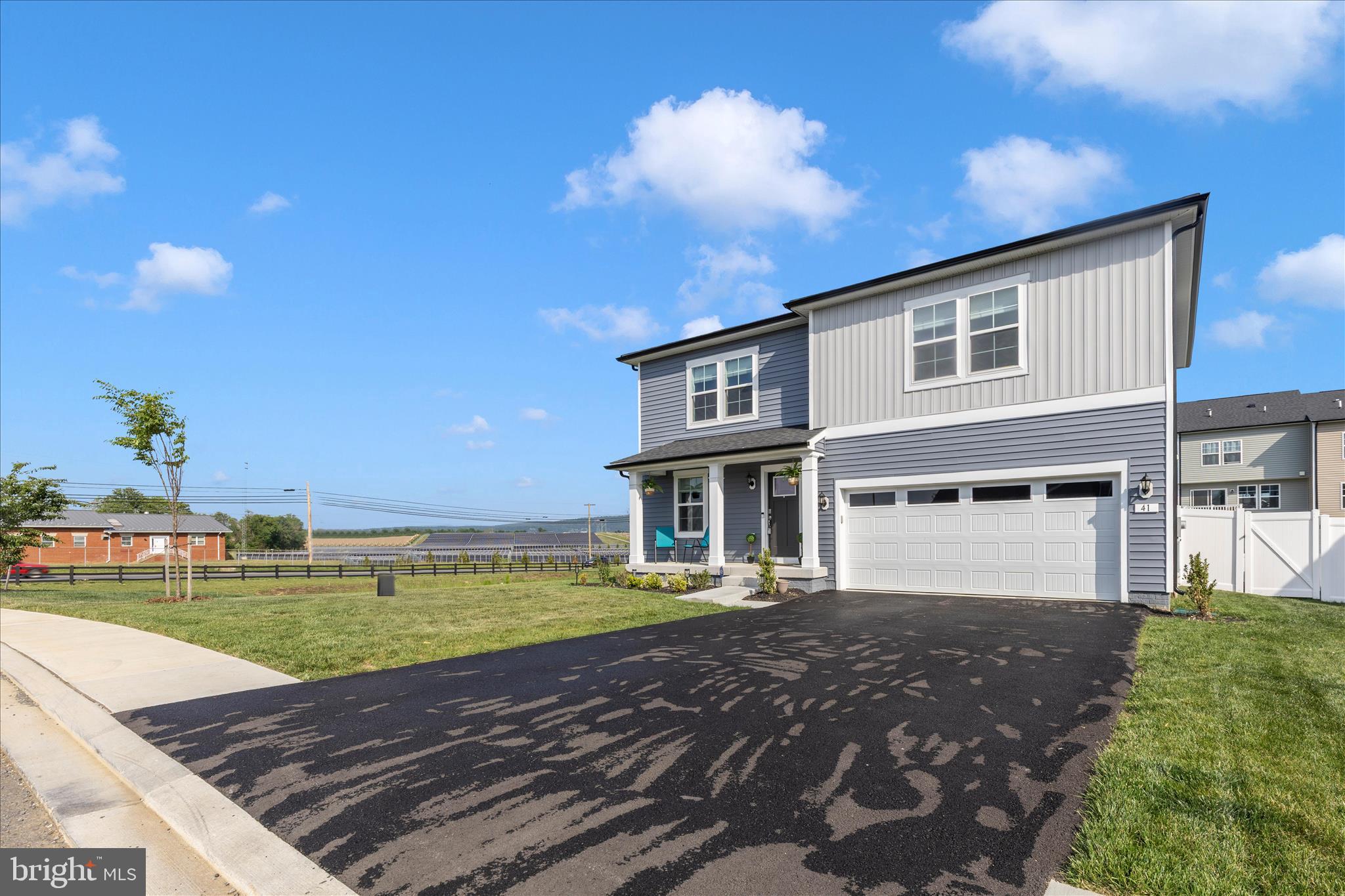 KING'S CROSSING - Residential
