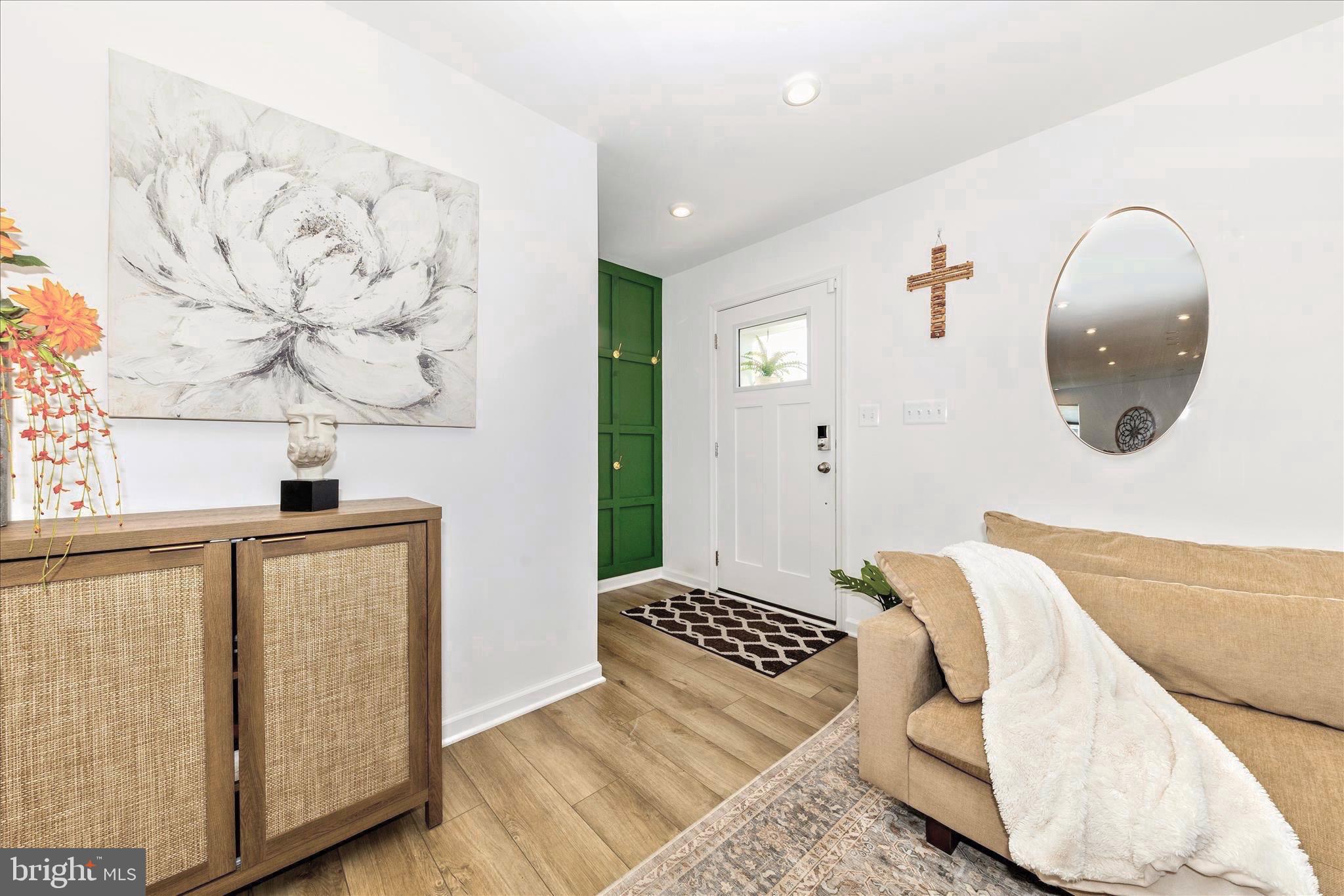 KING'S CROSSING - Residential