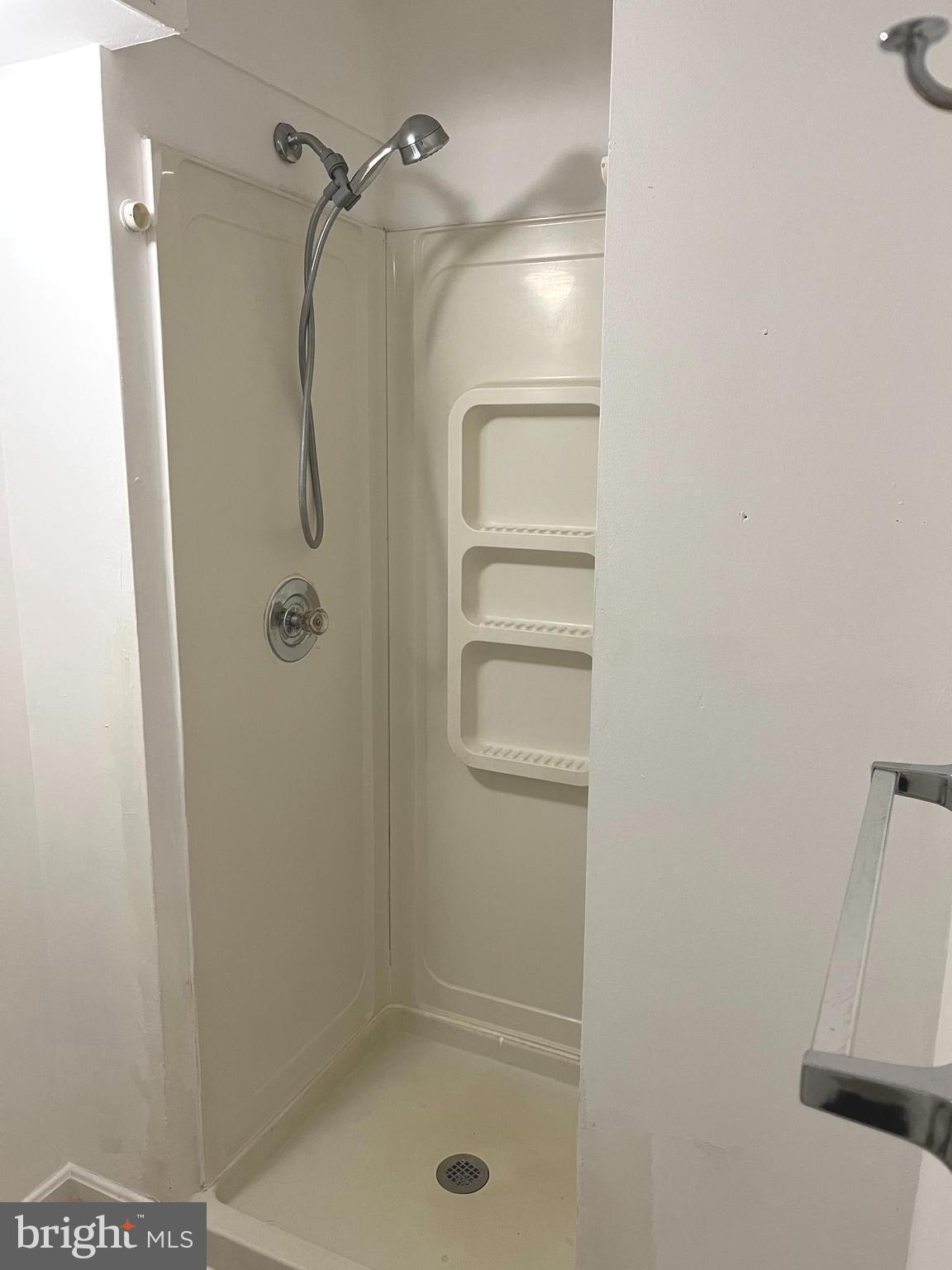 LOUDOUN HILLS - Residential