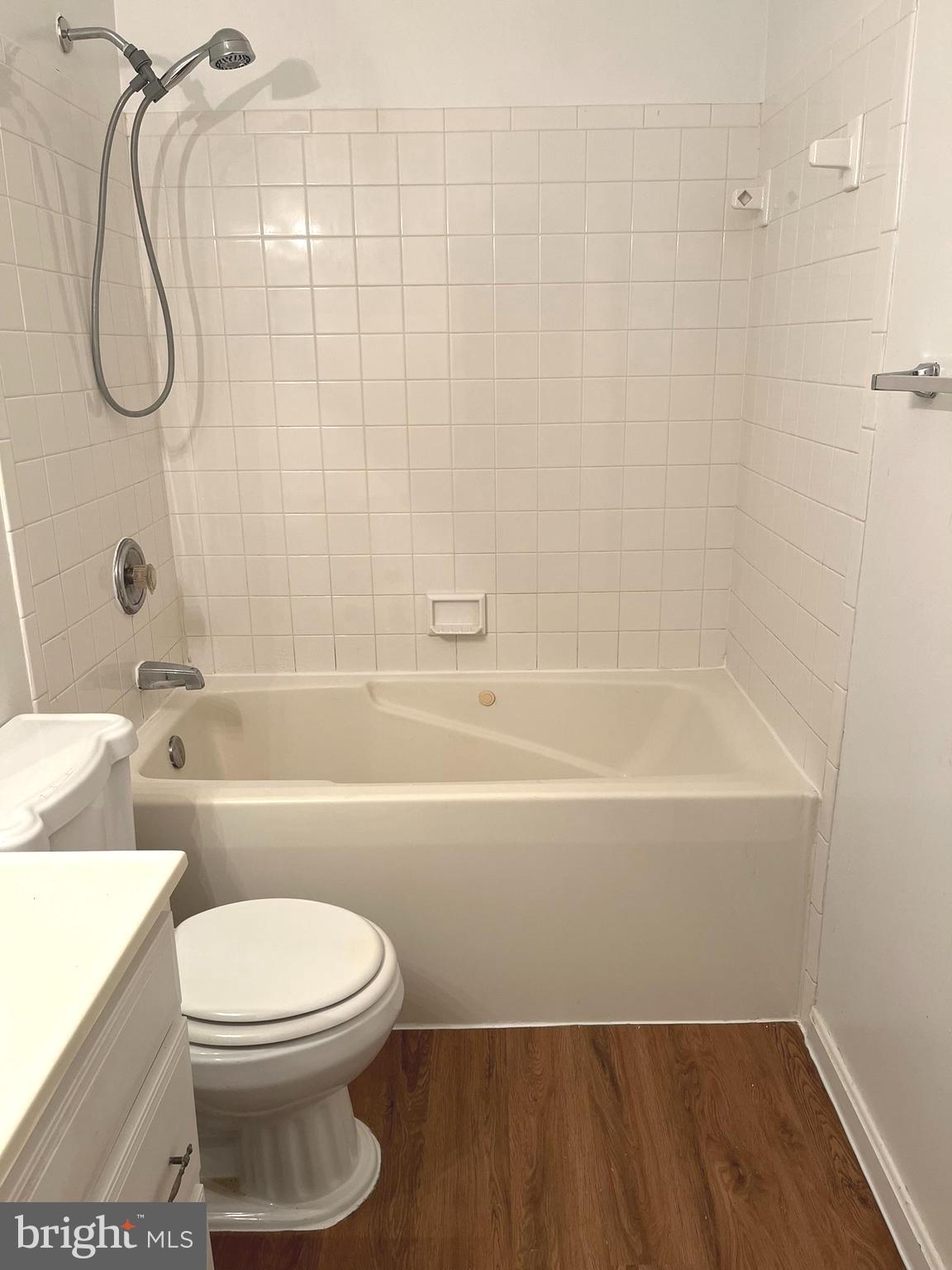 LOUDOUN HILLS - Residential