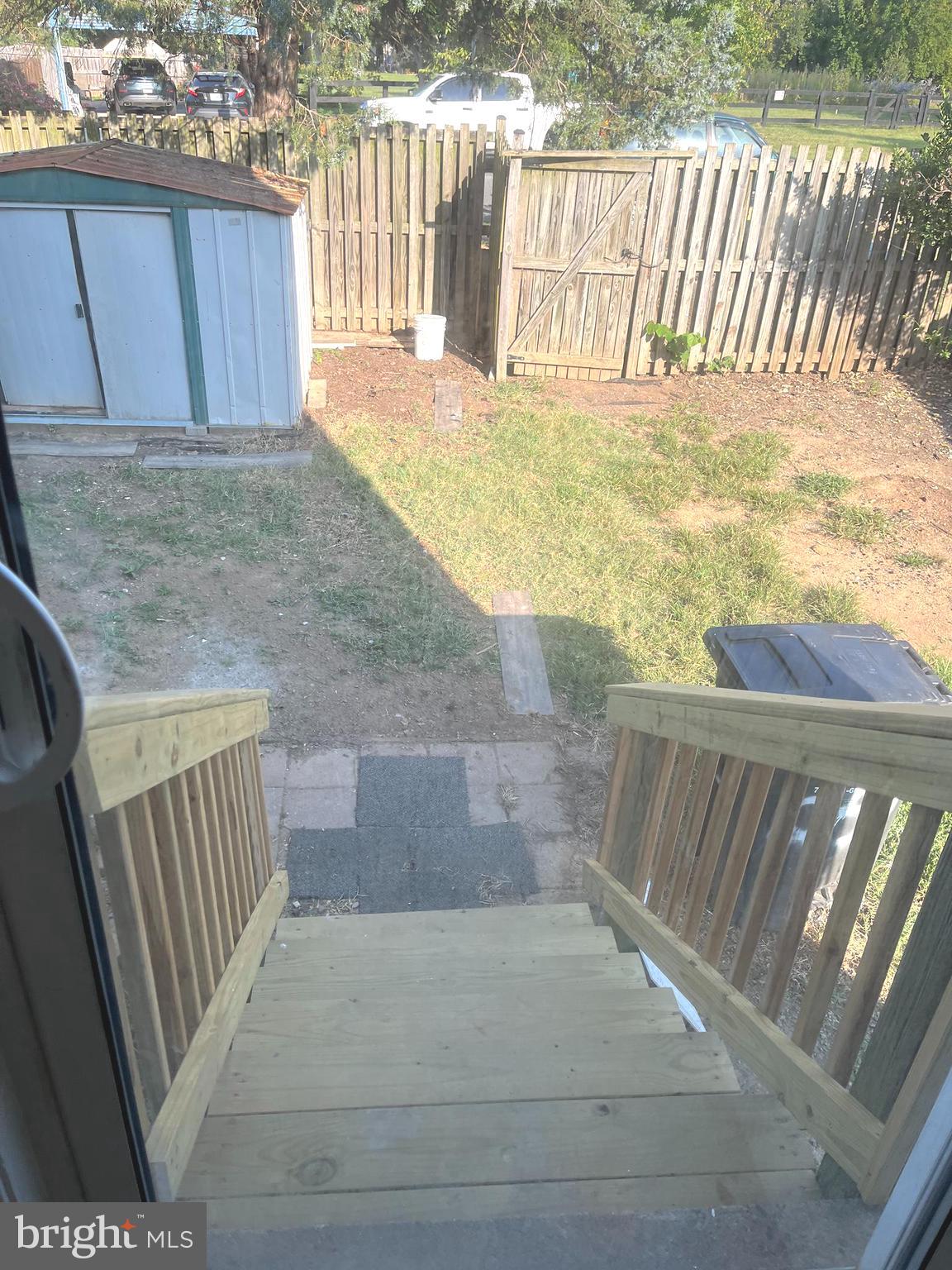 LOUDOUN HILLS - Residential