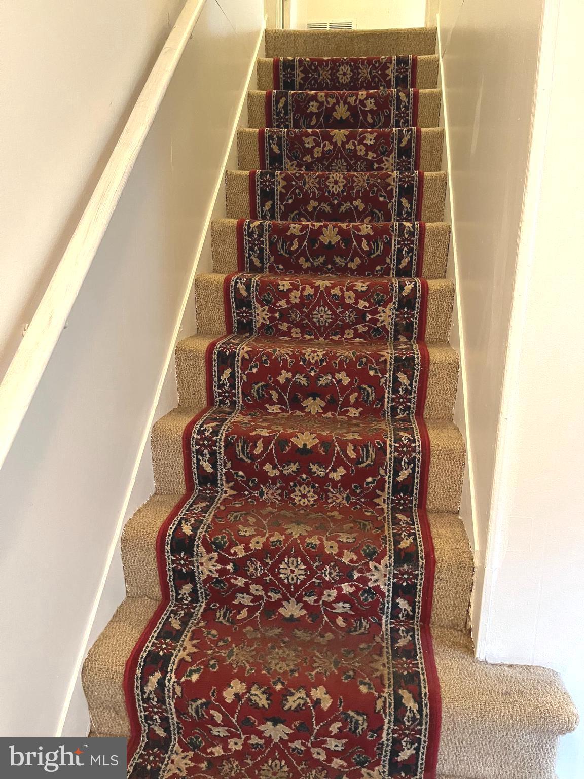 LOUDOUN HILLS - Residential