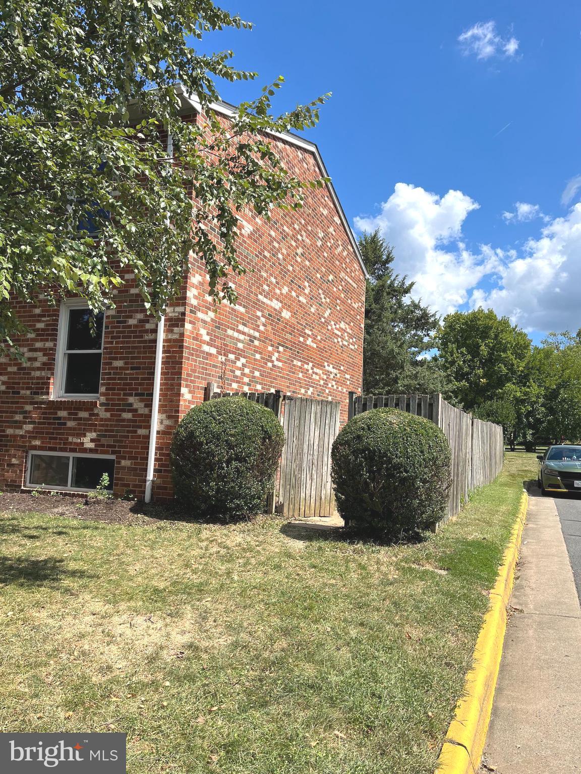 251 MEADOWS LANE NE